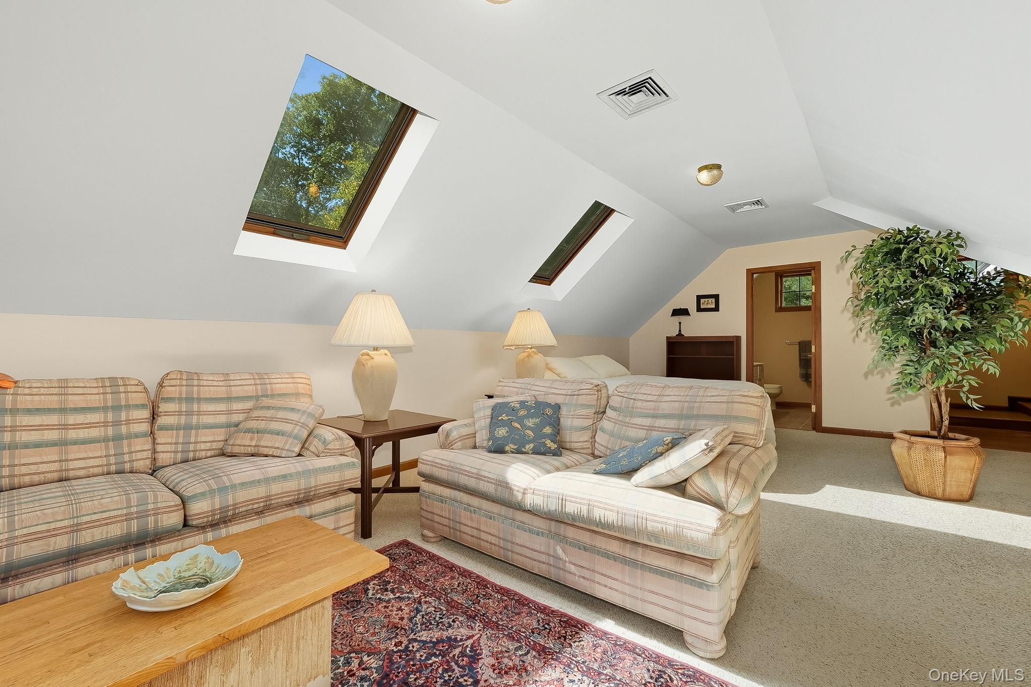 4 Hamlet Way, Hopewell Junction, NY 12533