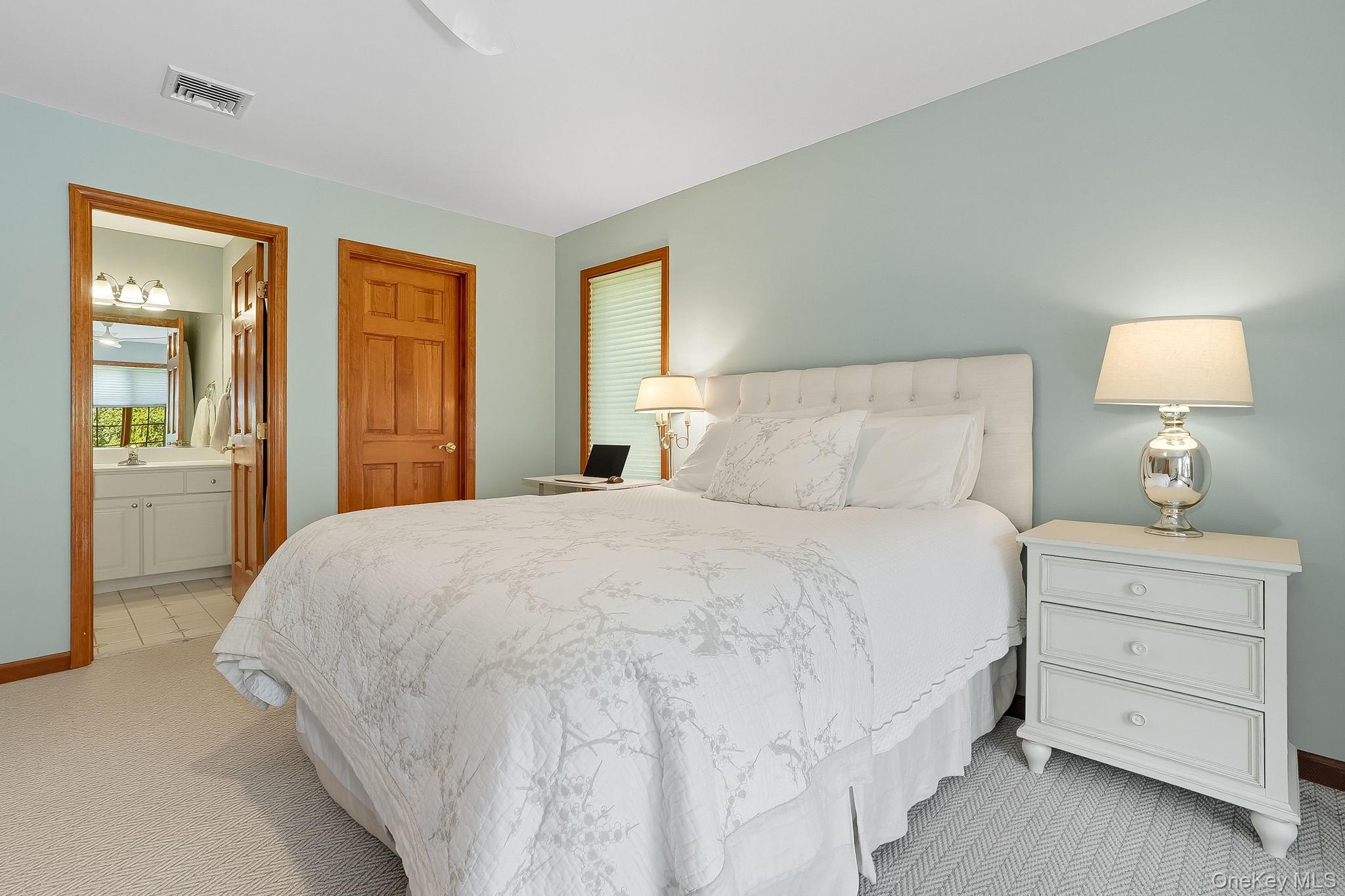 4 Hamlet Way, Hopewell Junction, NY 12533