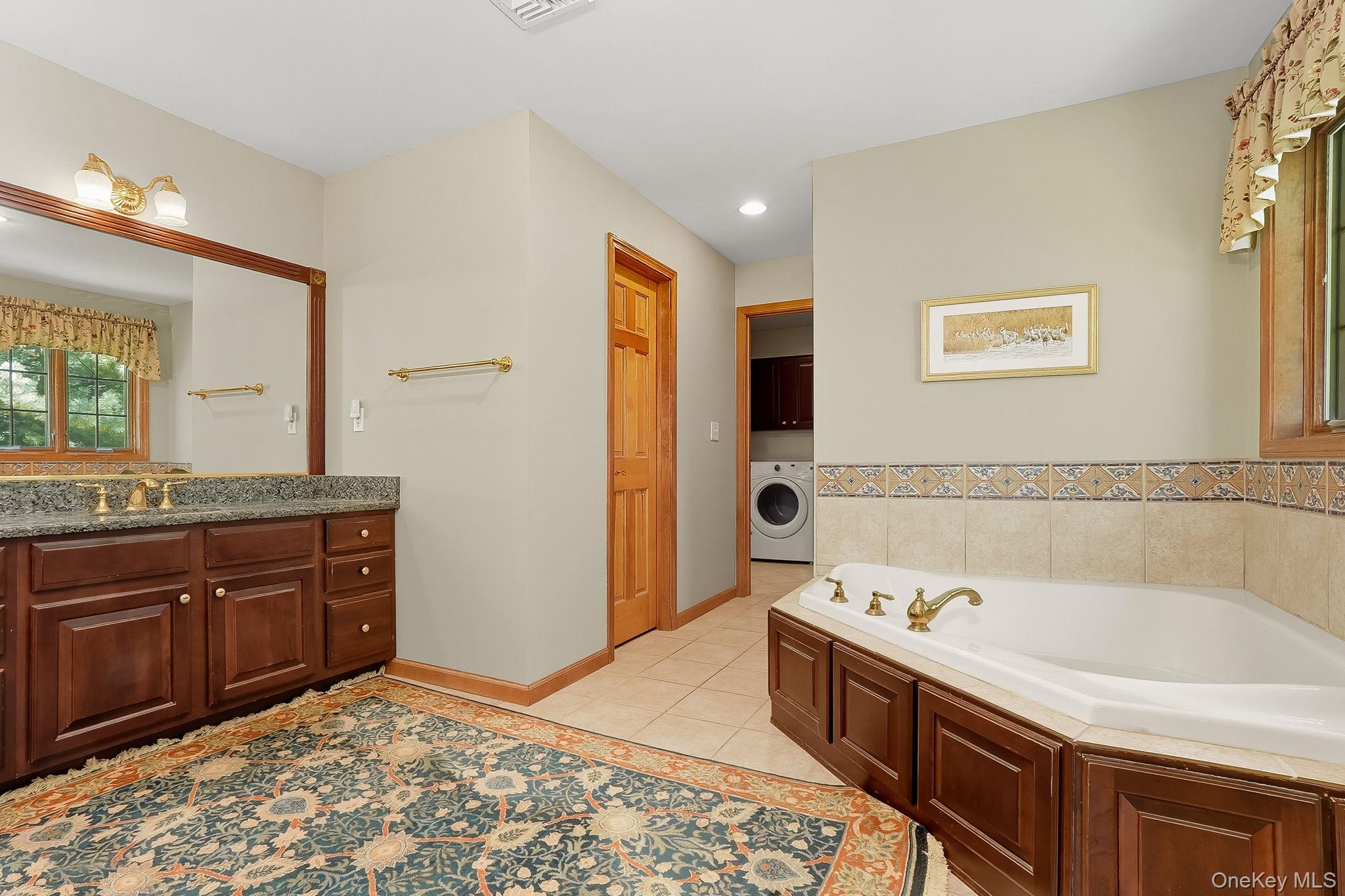 4 Hamlet Way, Hopewell Junction, NY 12533