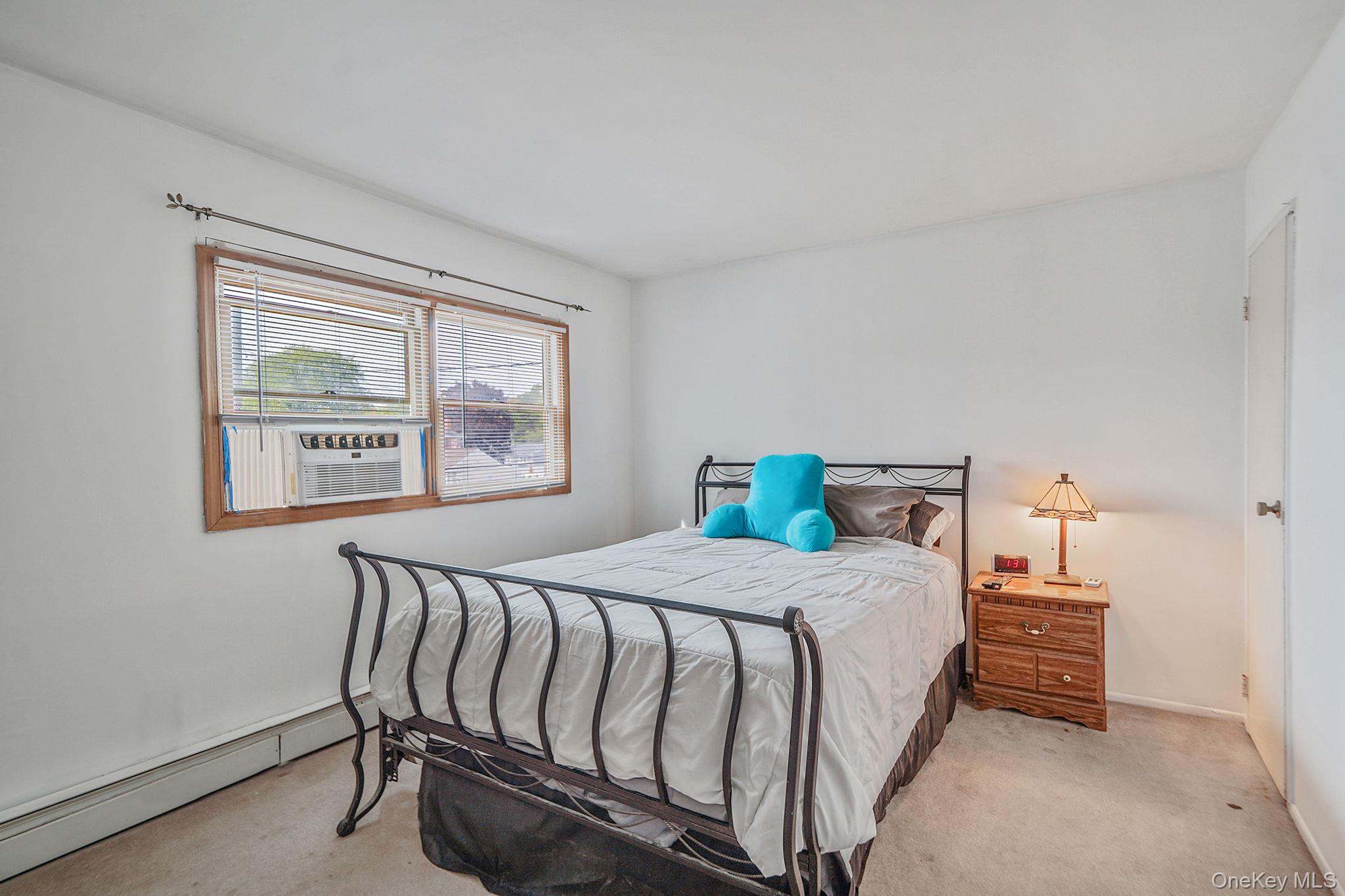 16 Leo Court, Bay Shore, NY 11706