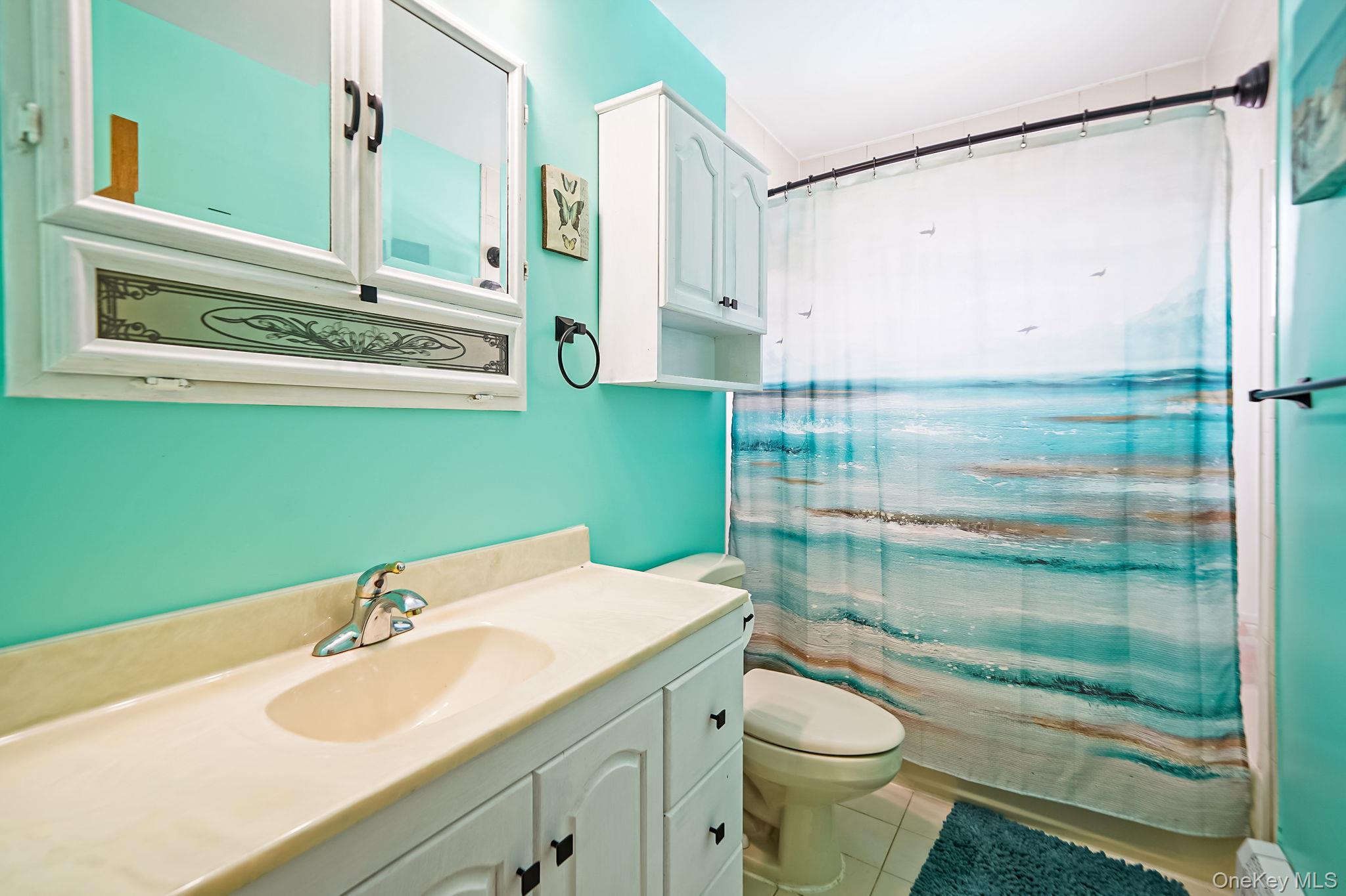 16 Leo Court, Bay Shore, NY 11706