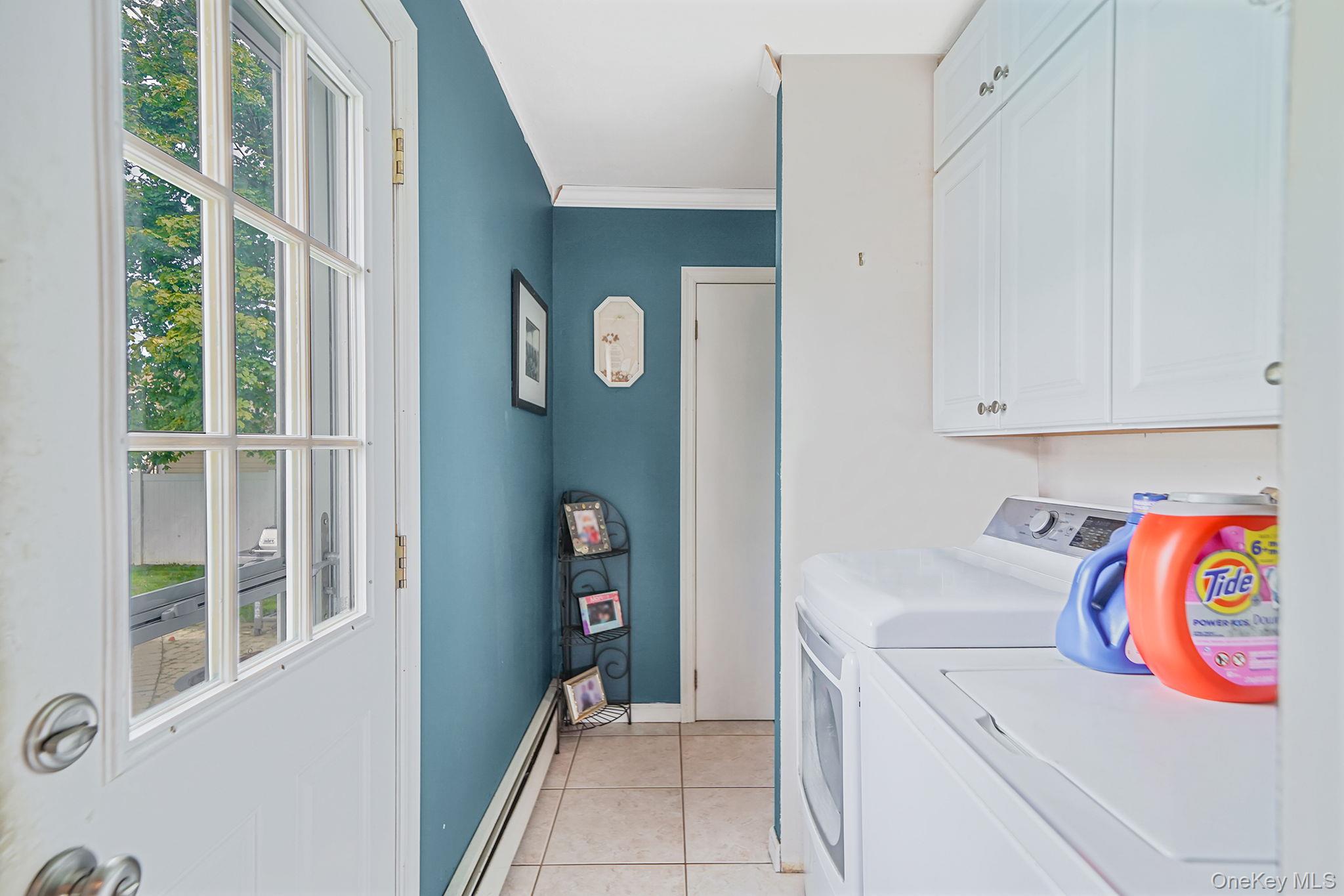 16 Leo Court, Bay Shore, NY 11706