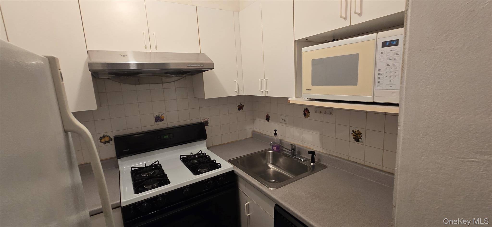 94-11 60th Avenue # 4A, Elmhurst, NY 11373