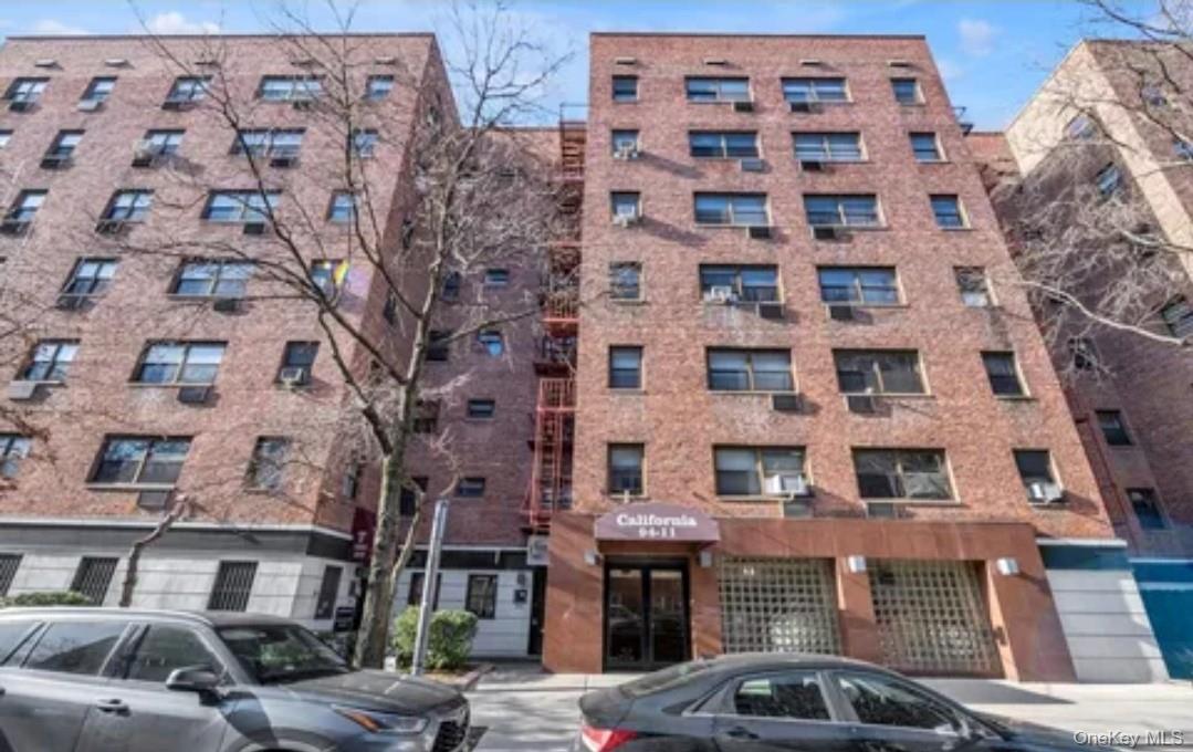 94-11 60th Avenue # 4A, Elmhurst, NY 11373