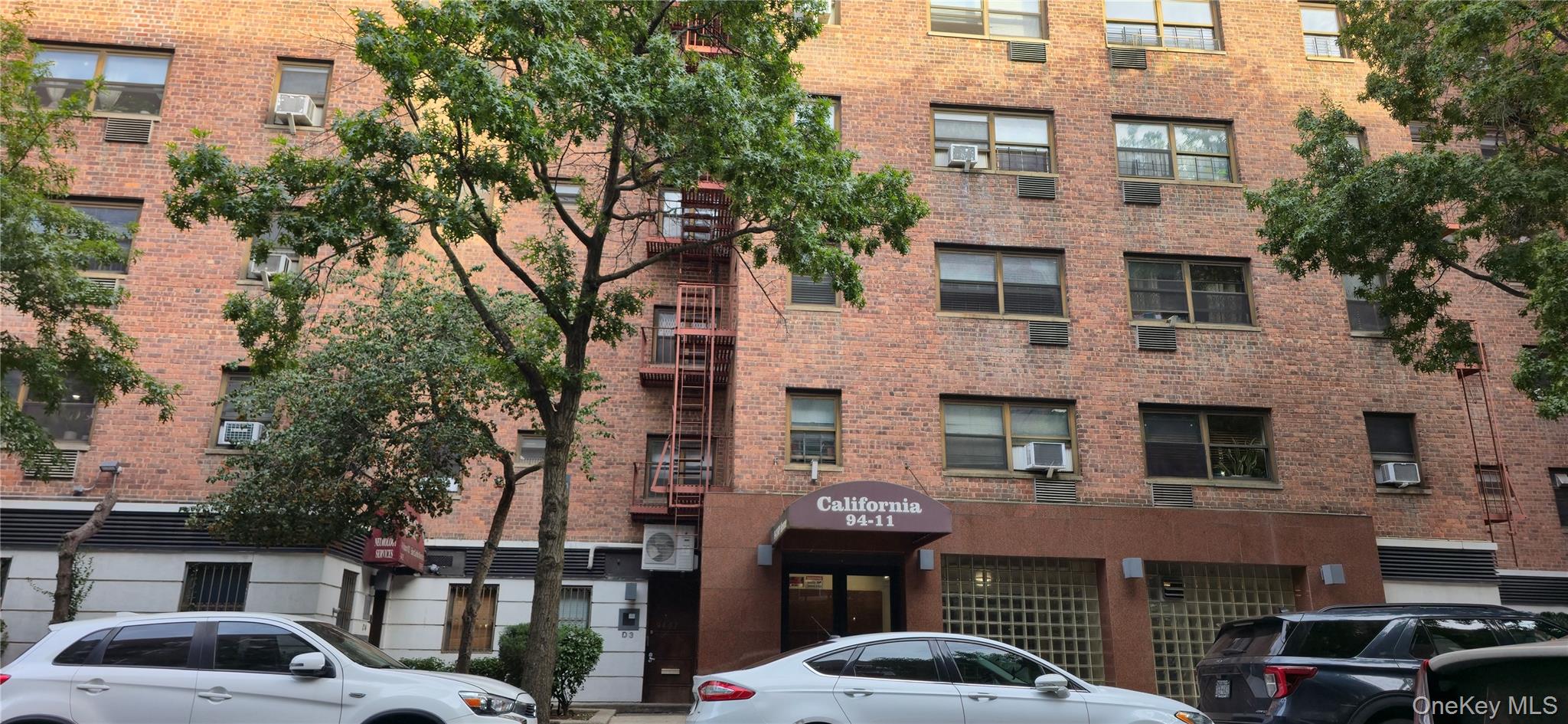 94-11 60th Avenue # 4A, Elmhurst, NY 11373