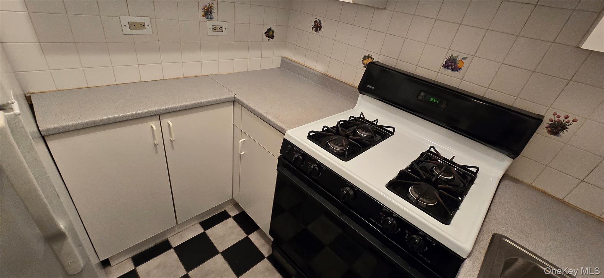 94-11 60th Avenue # 4A, Elmhurst, NY 11373