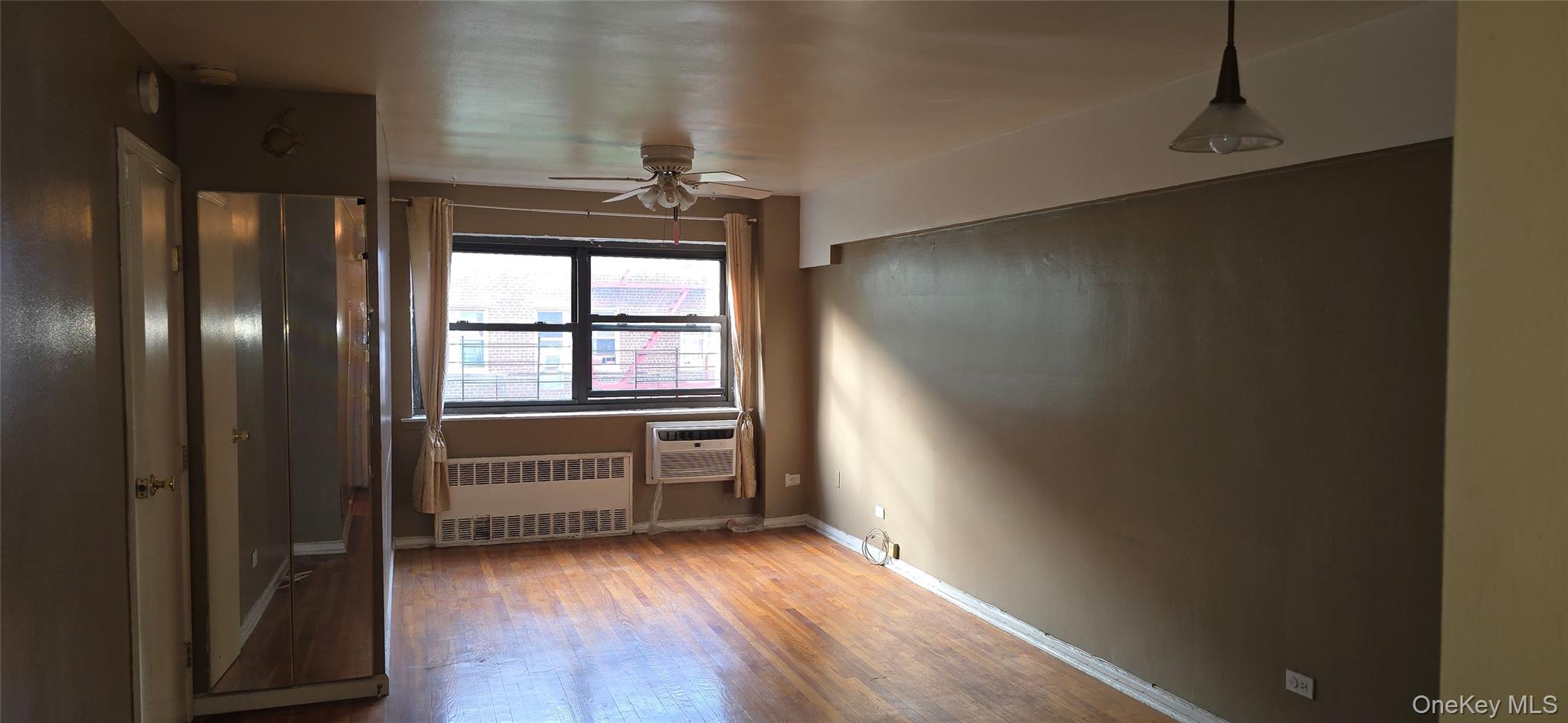 94-11 60th Avenue # 4A, Elmhurst, NY 11373