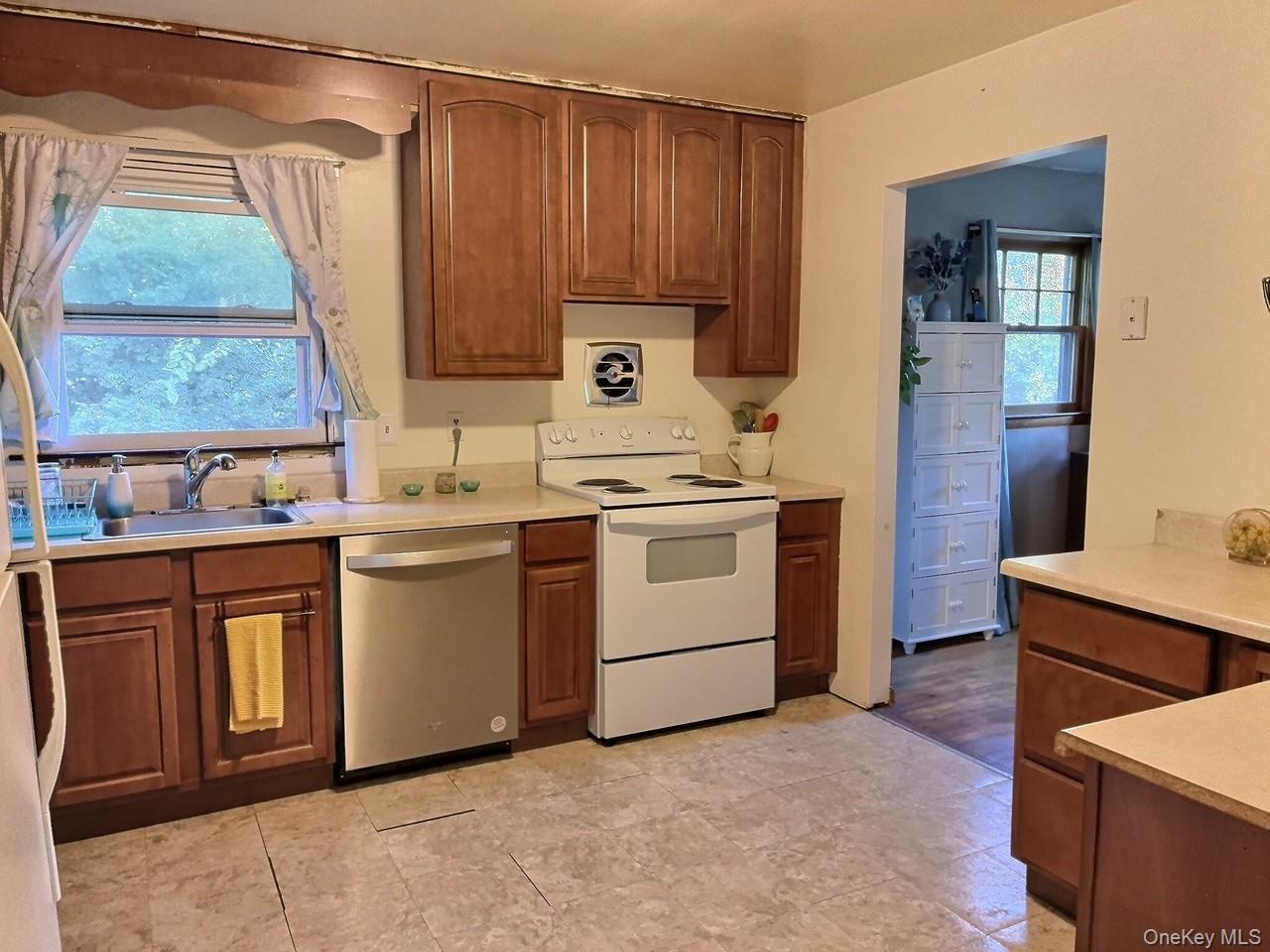 13 Eck Road, Wappingers Falls, NY 12590