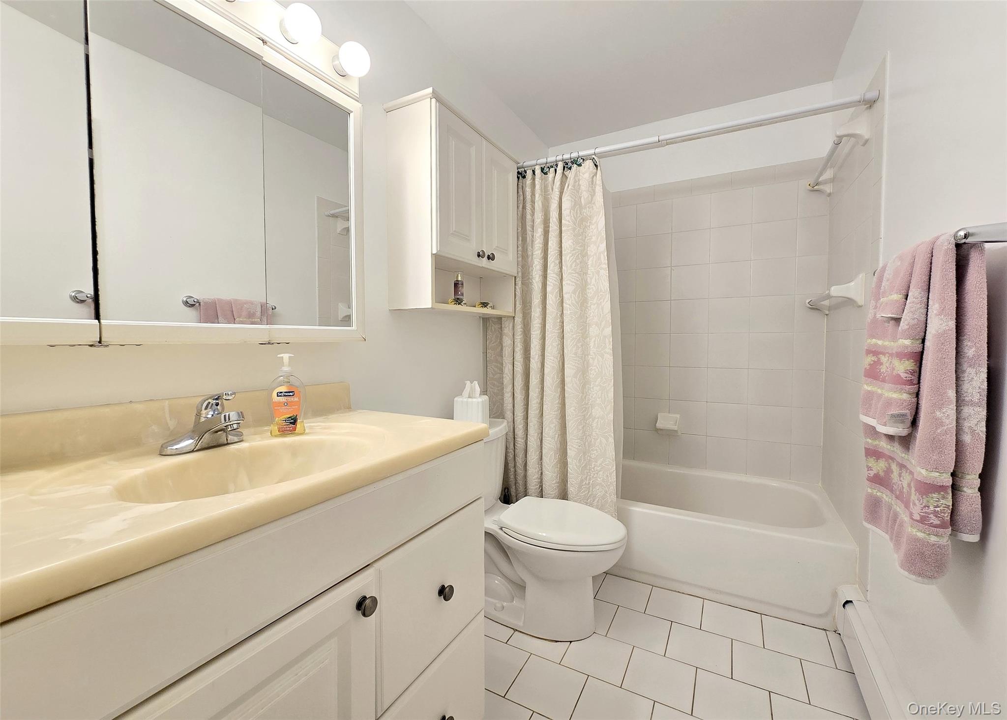 15 Garden Lane, Yaphank, NY 11980