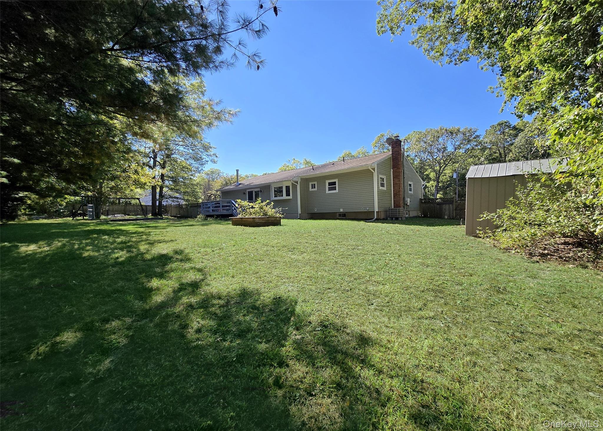 15 Garden Lane, Yaphank, NY 11980