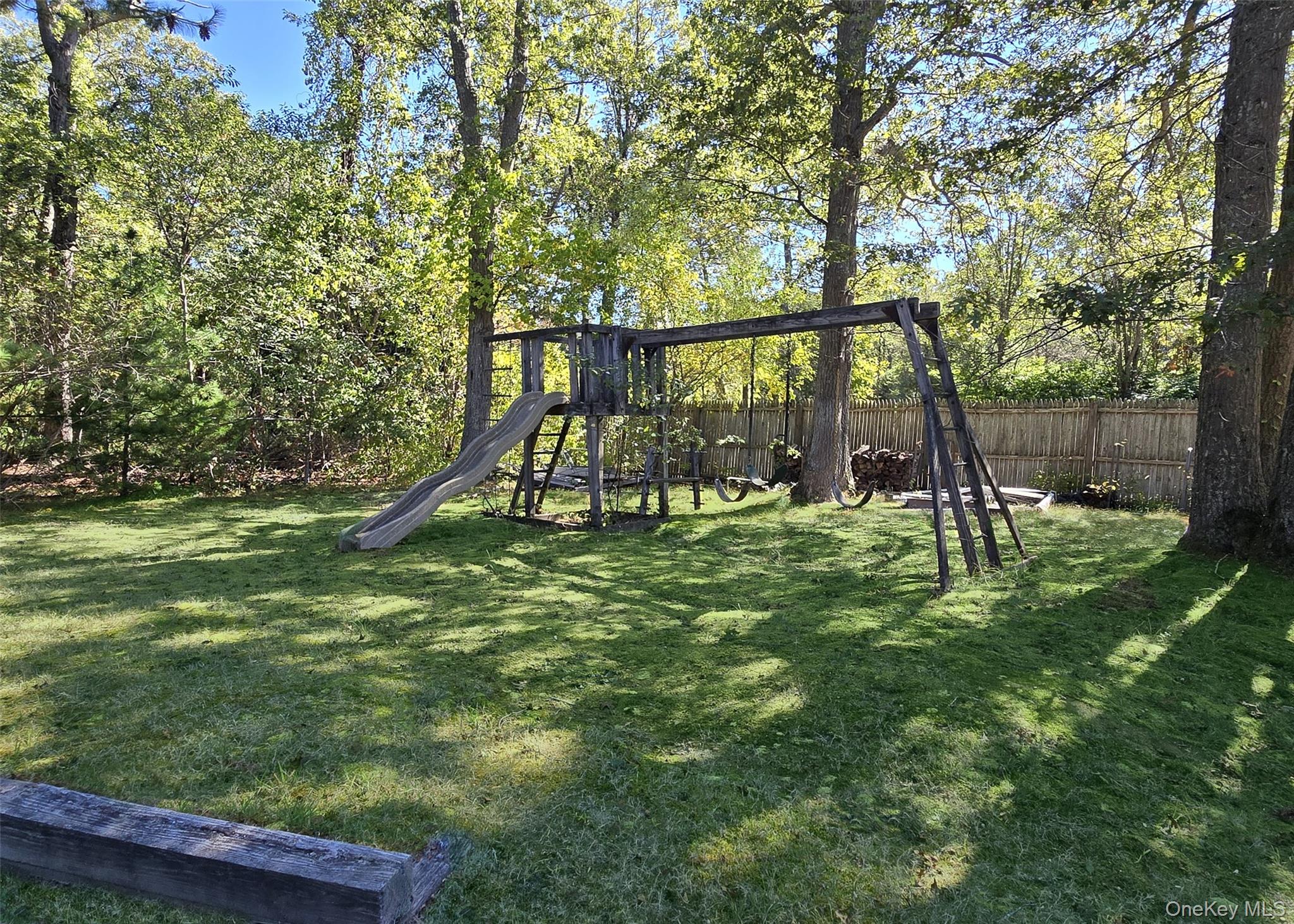 15 Garden Lane, Yaphank, NY 11980