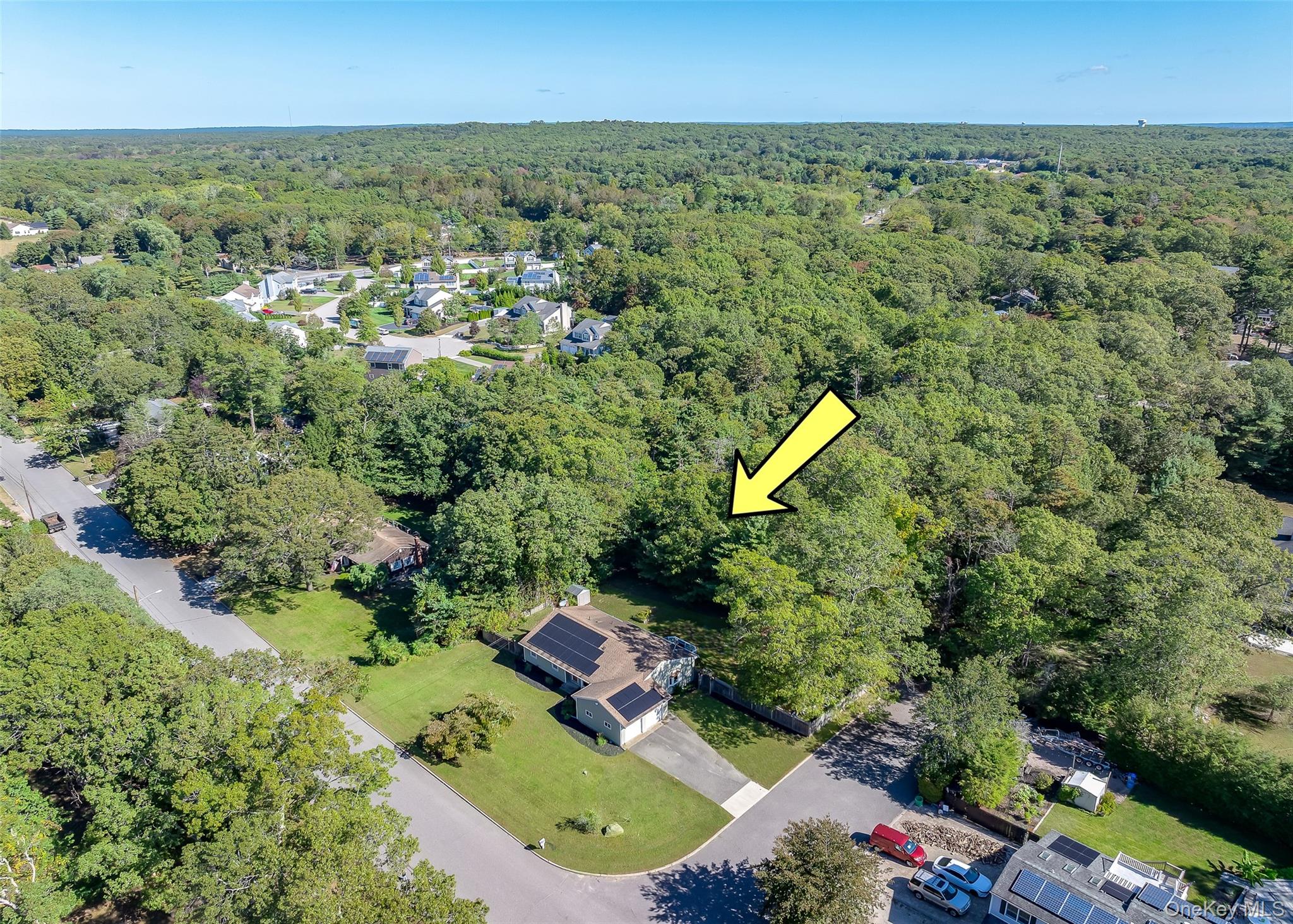 15 Garden Lane, Yaphank, NY 11980