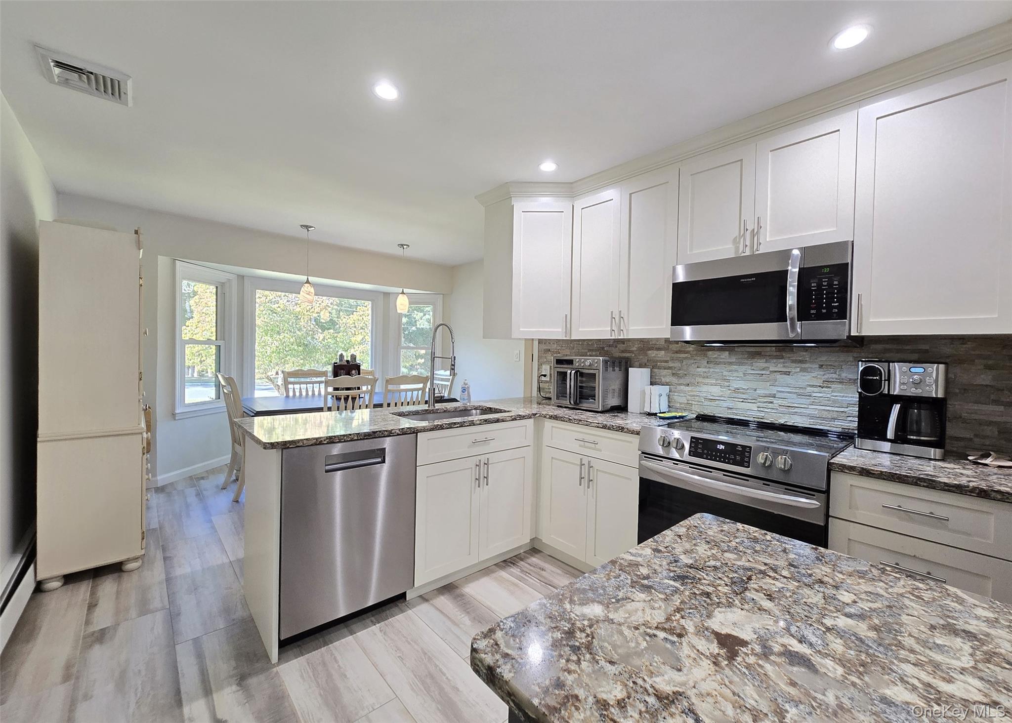 15 Garden Lane, Yaphank, NY 11980