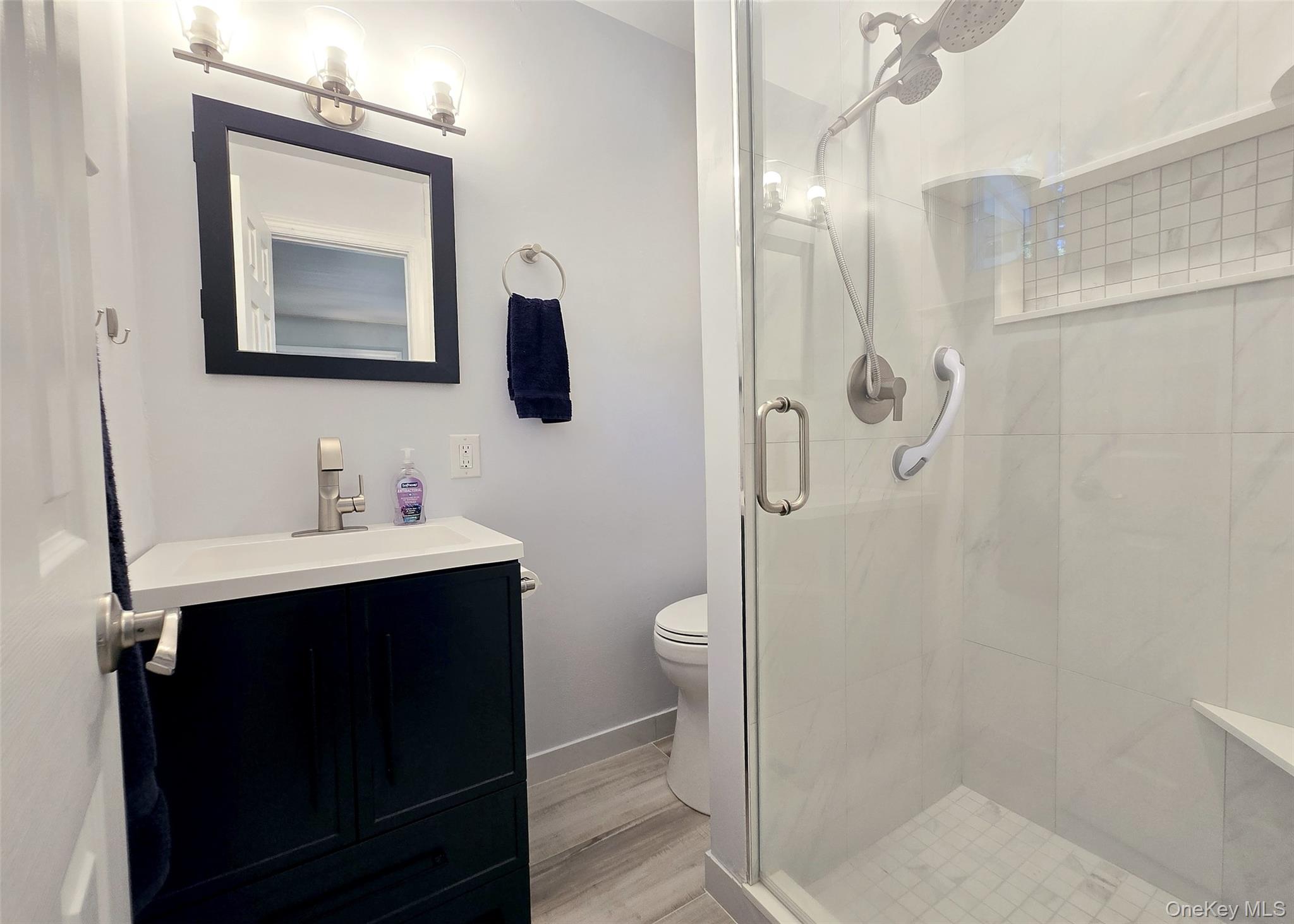 15 Garden Lane, Yaphank, NY 11980