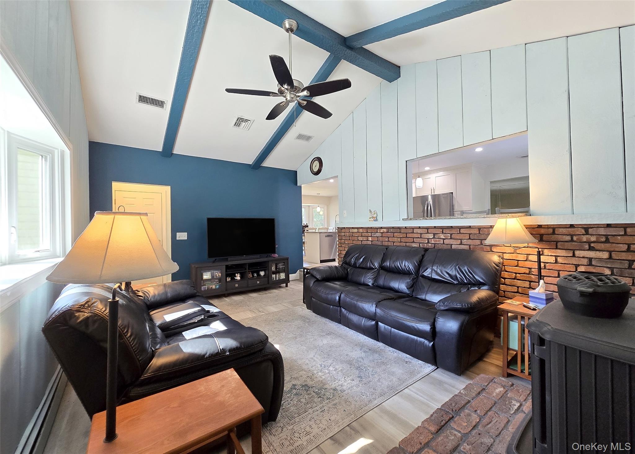 15 Garden Lane, Yaphank, NY 11980