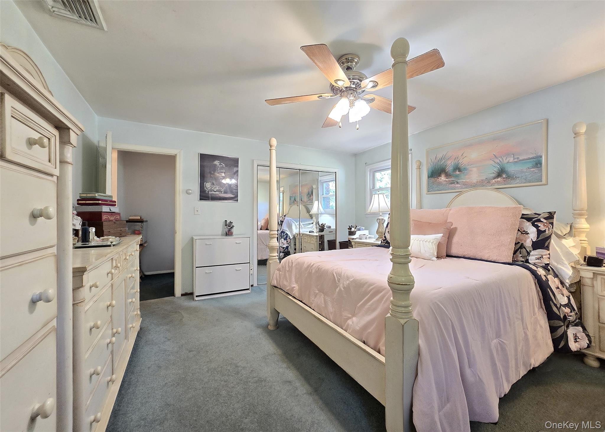 15 Garden Lane, Yaphank, NY 11980