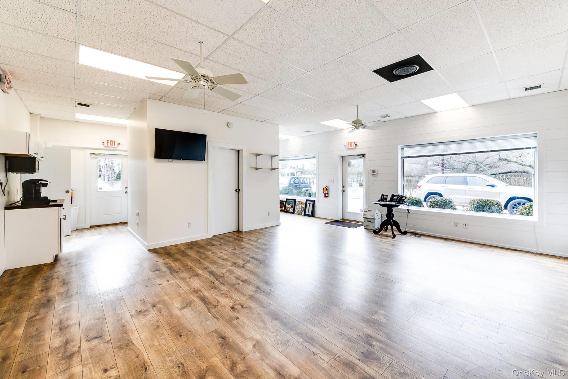 199 Fort Pond Boulevard, East Hampton, NY 11937