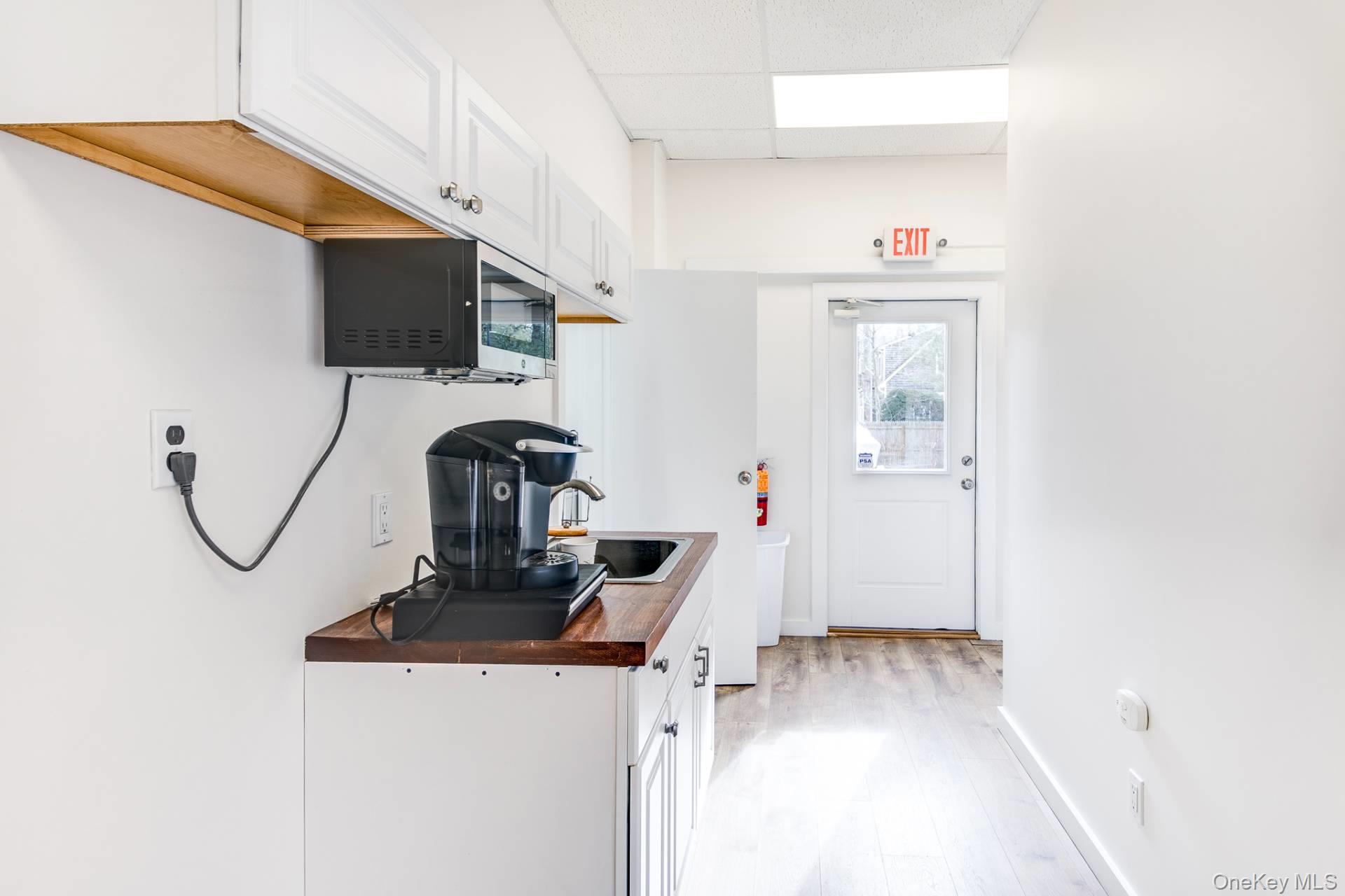 199 Fort Pond Boulevard, East Hampton, NY 11937