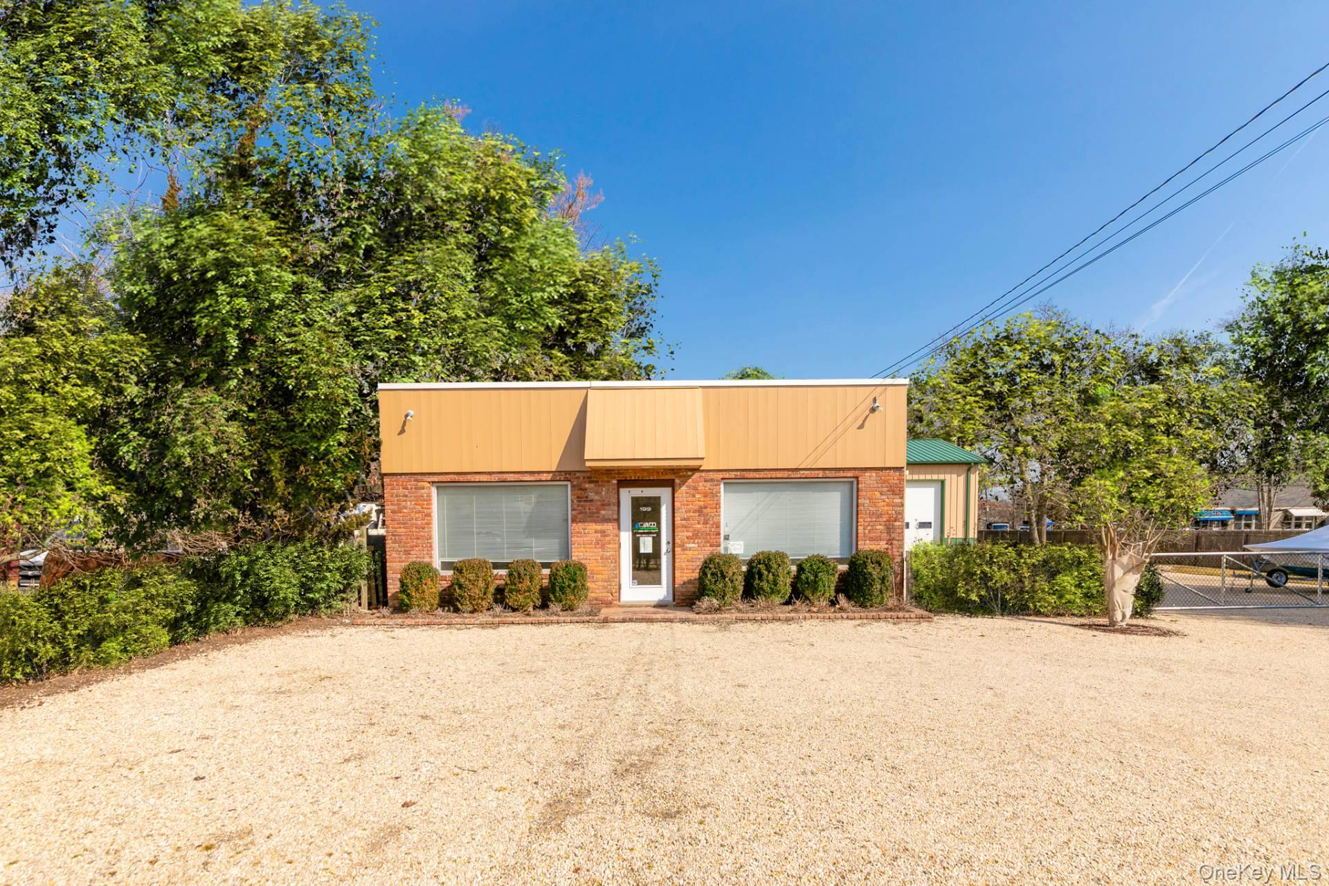 199 Fort Pond Boulevard, East Hampton, NY 11937