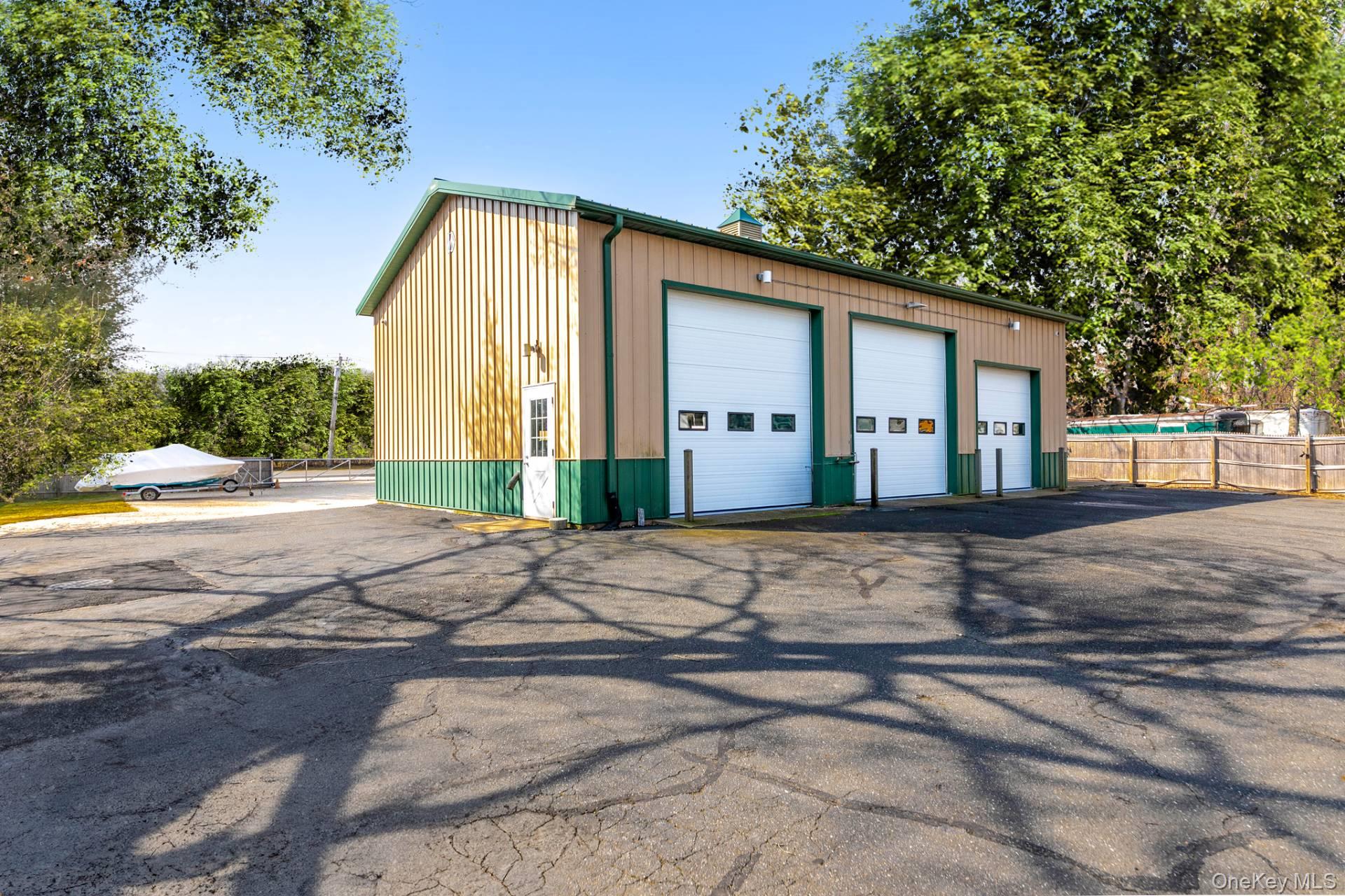 199 Fort Pond Boulevard, East Hampton, NY 11937