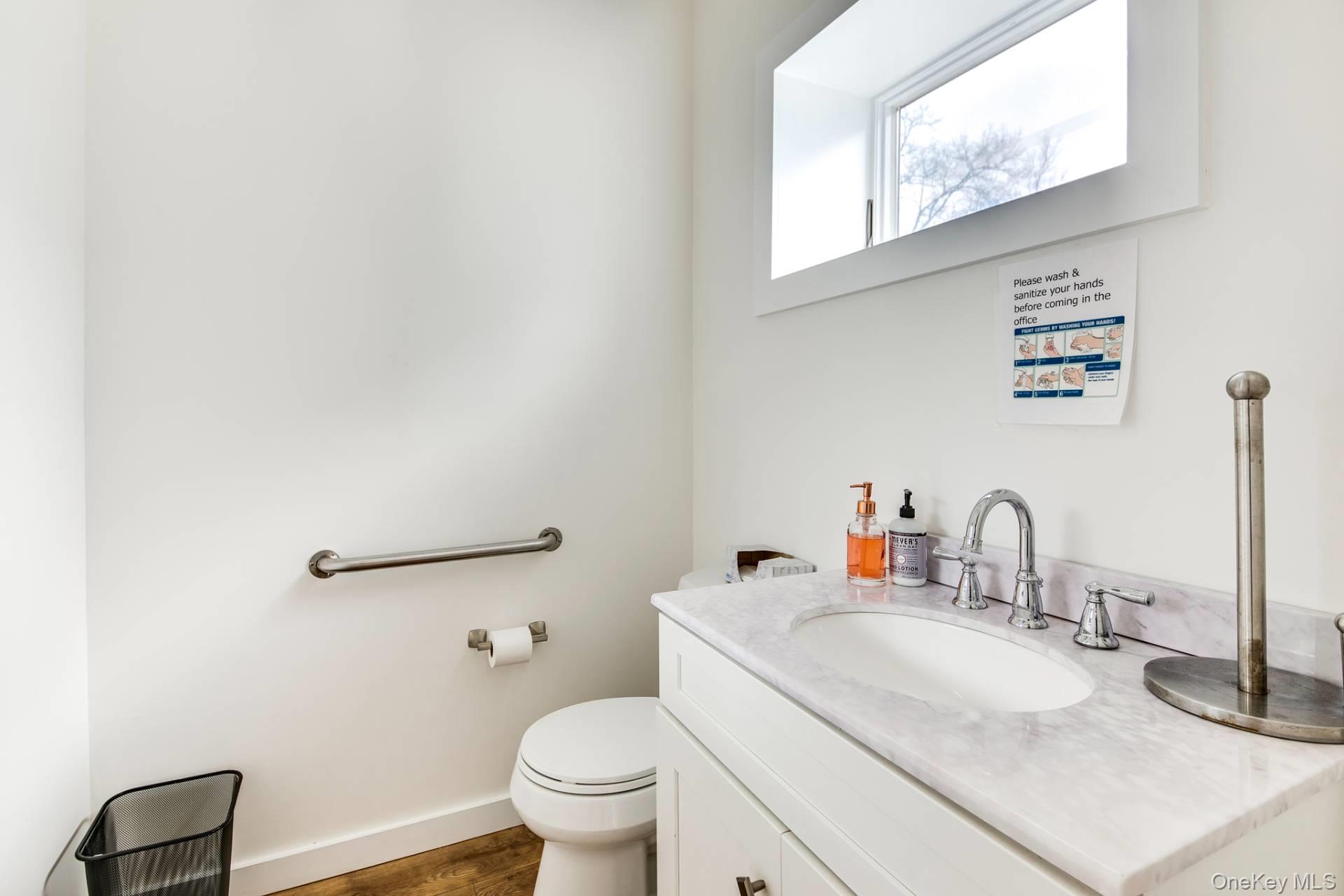 199 Fort Pond Boulevard, East Hampton, NY 11937