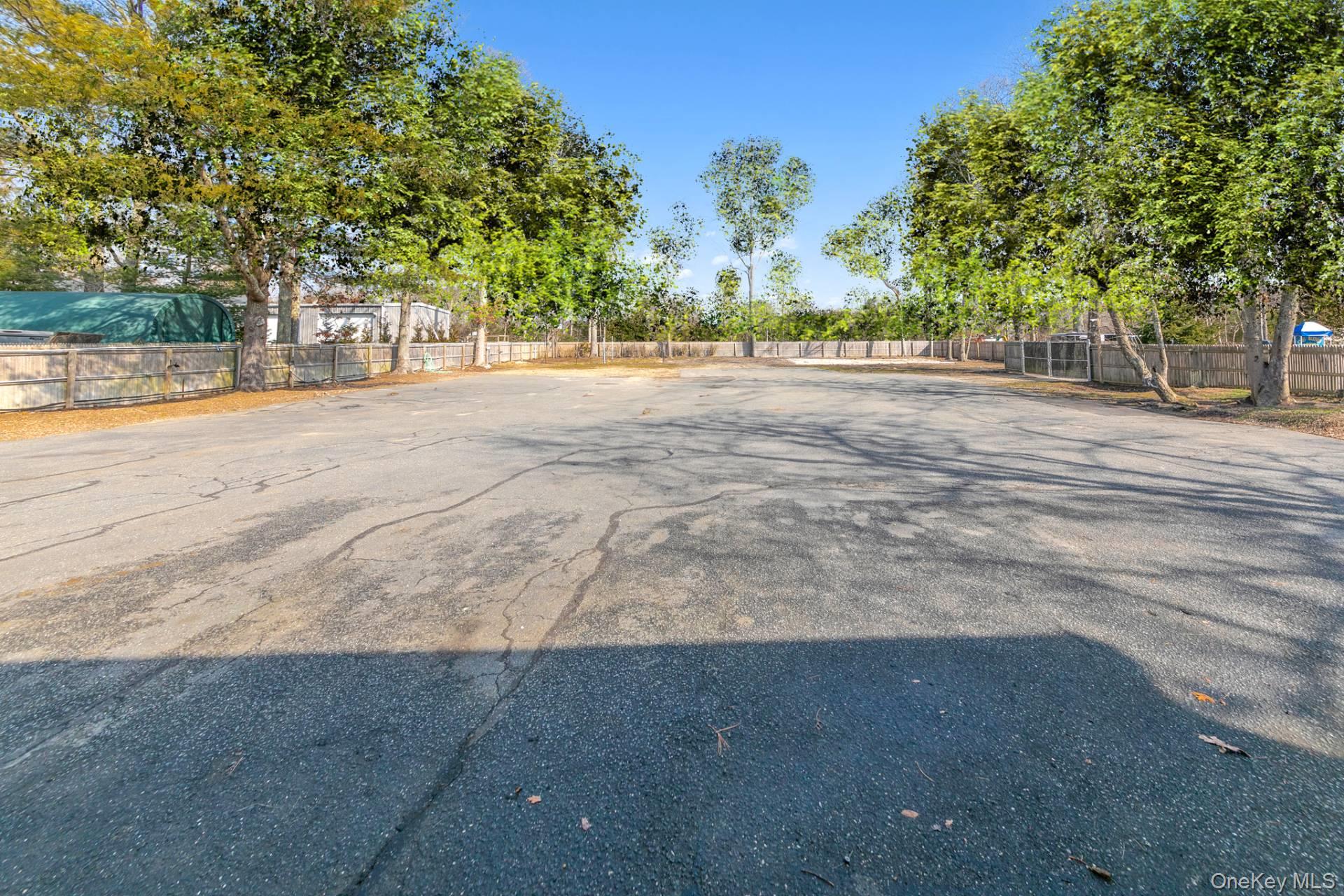 199 Fort Pond Boulevard, East Hampton, NY 11937