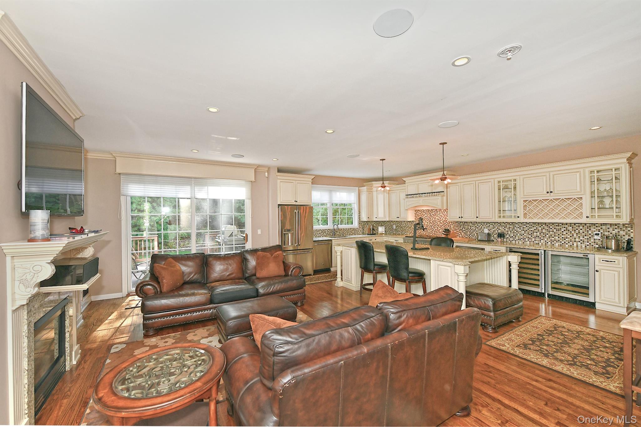 11 Spring Court, Huntington, NY 11743