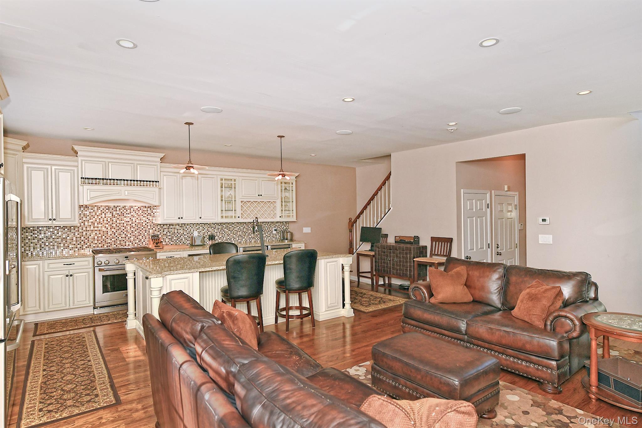 11 Spring Court, Huntington, NY 11743