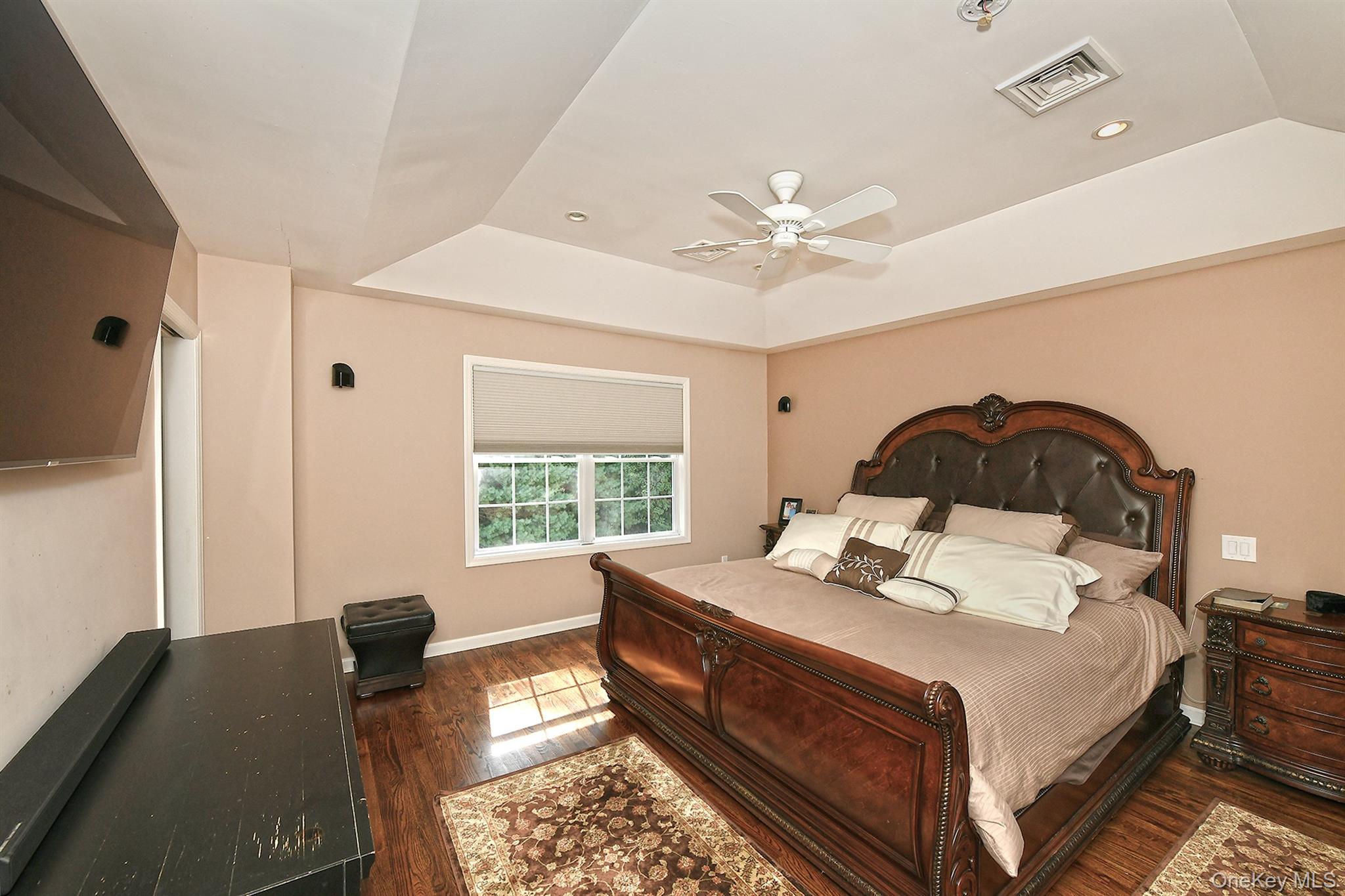 11 Spring Court, Huntington, NY 11743