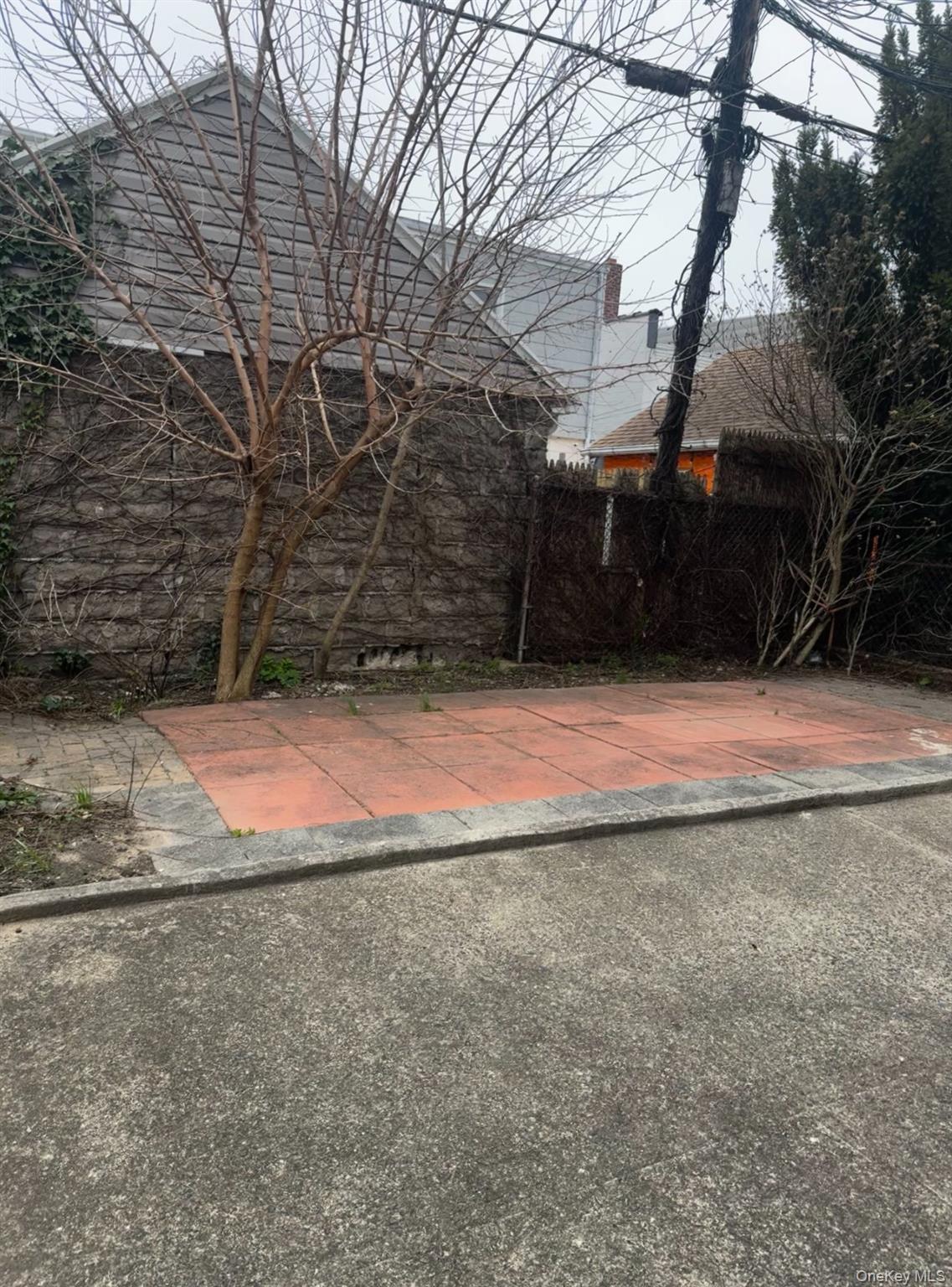 78-11 73rd Place, Glendale, NY 11385