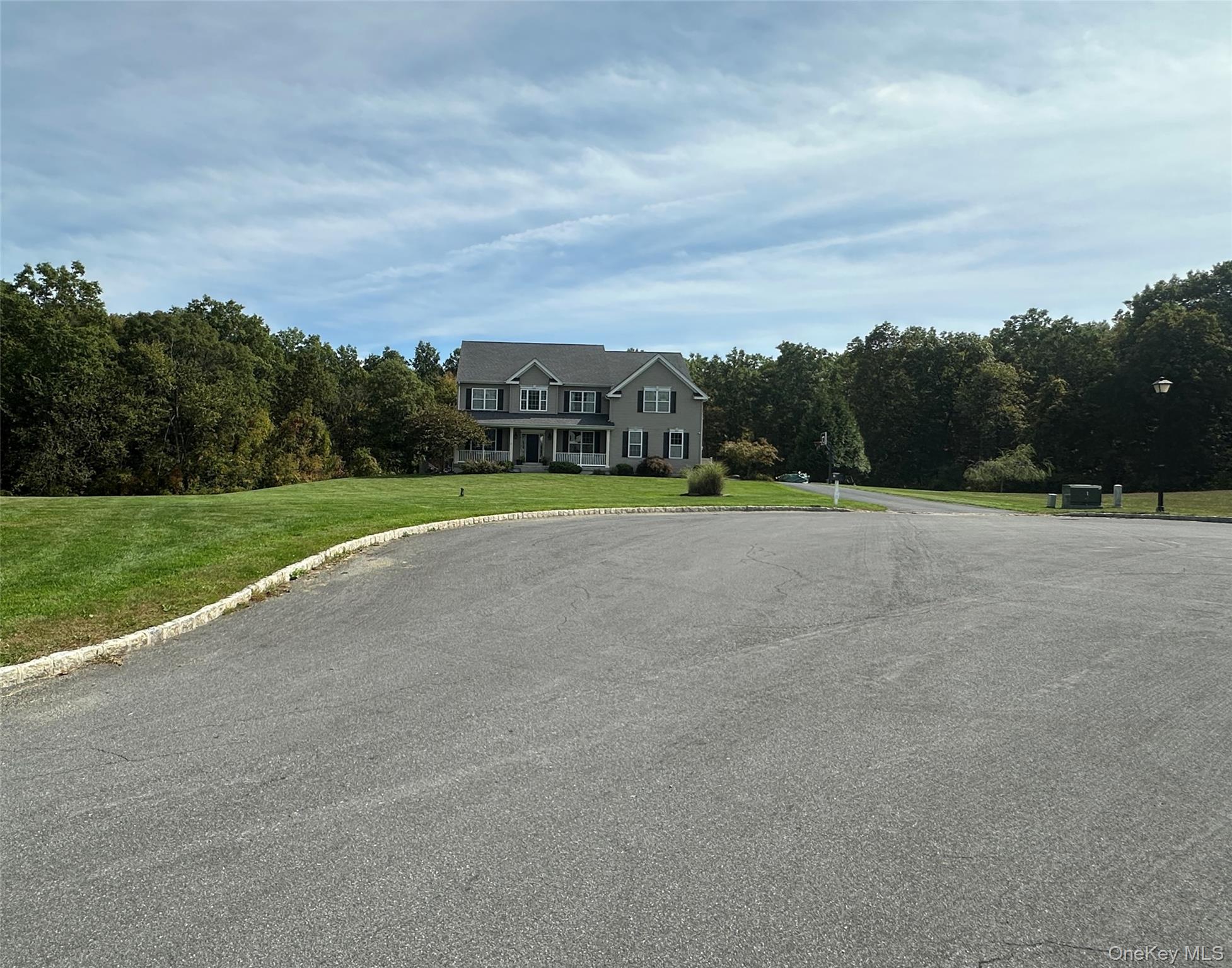 102 Luthien Forest Road, Rock Tavern, NY 12553