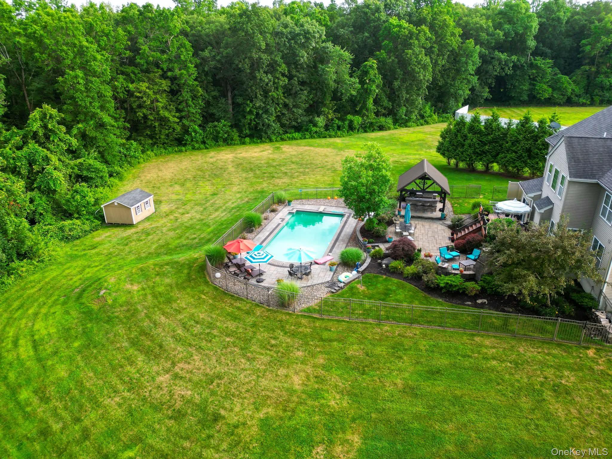 102 Luthien Forest Road, Rock Tavern, NY 12553