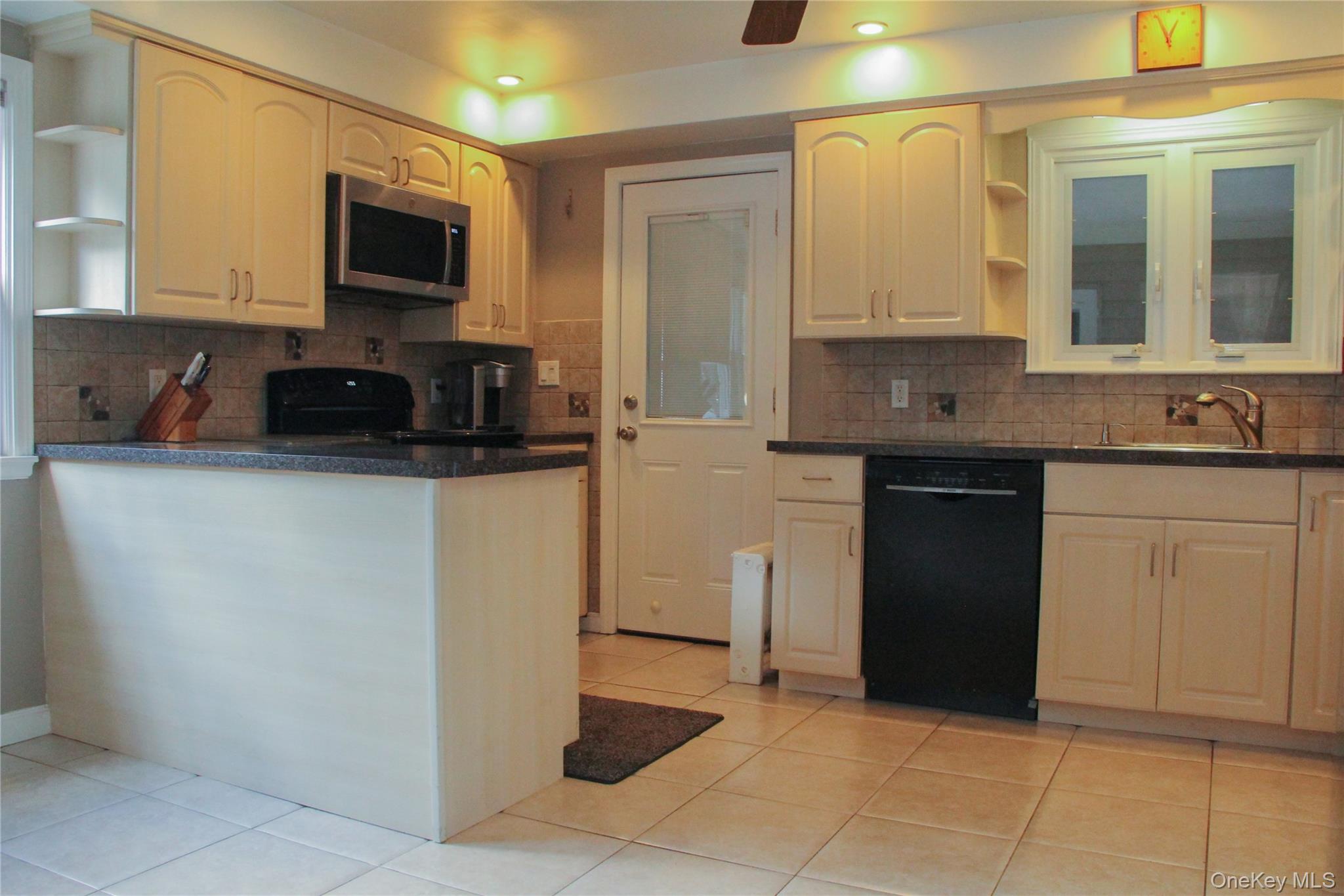 117 N Grove Street, Freeport, NY 11520