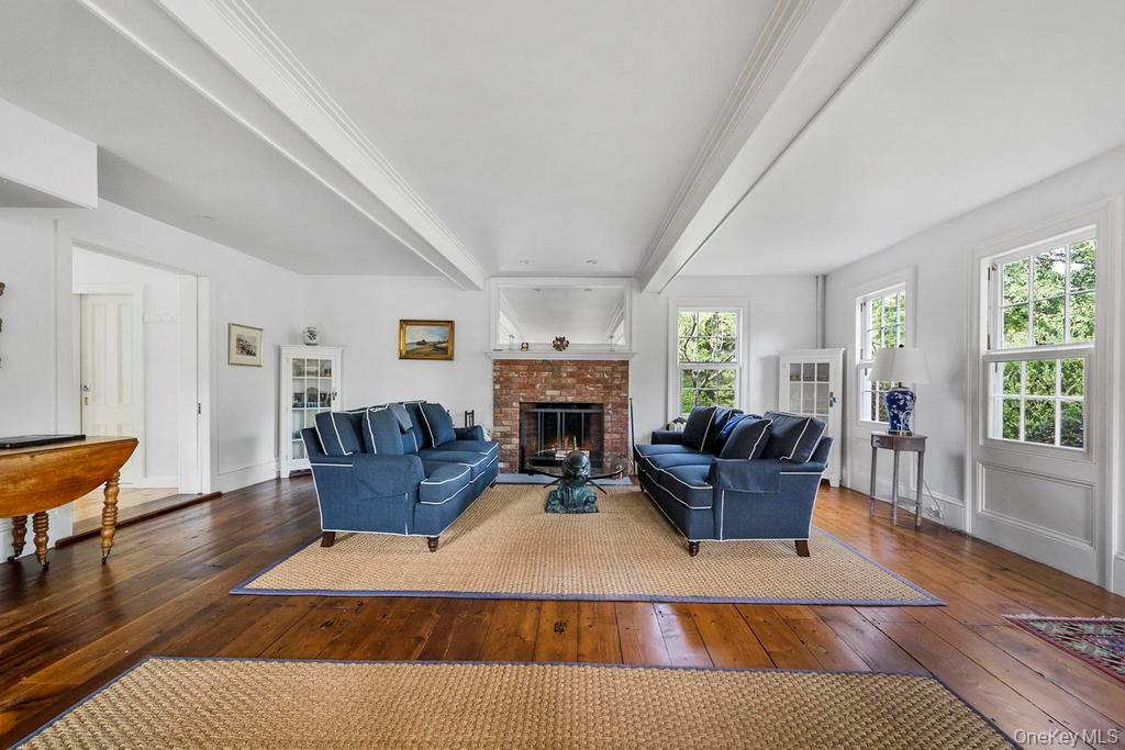 46 Bellport Lane, Bellport Village, NY 11713