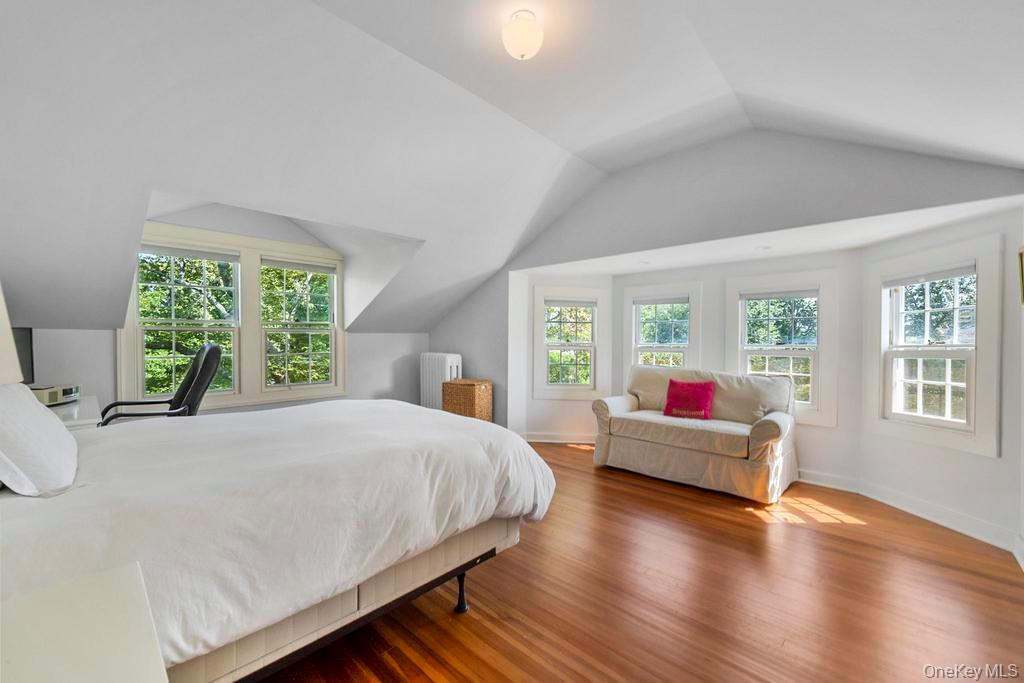 46 Bellport Lane, Bellport Village, NY 11713