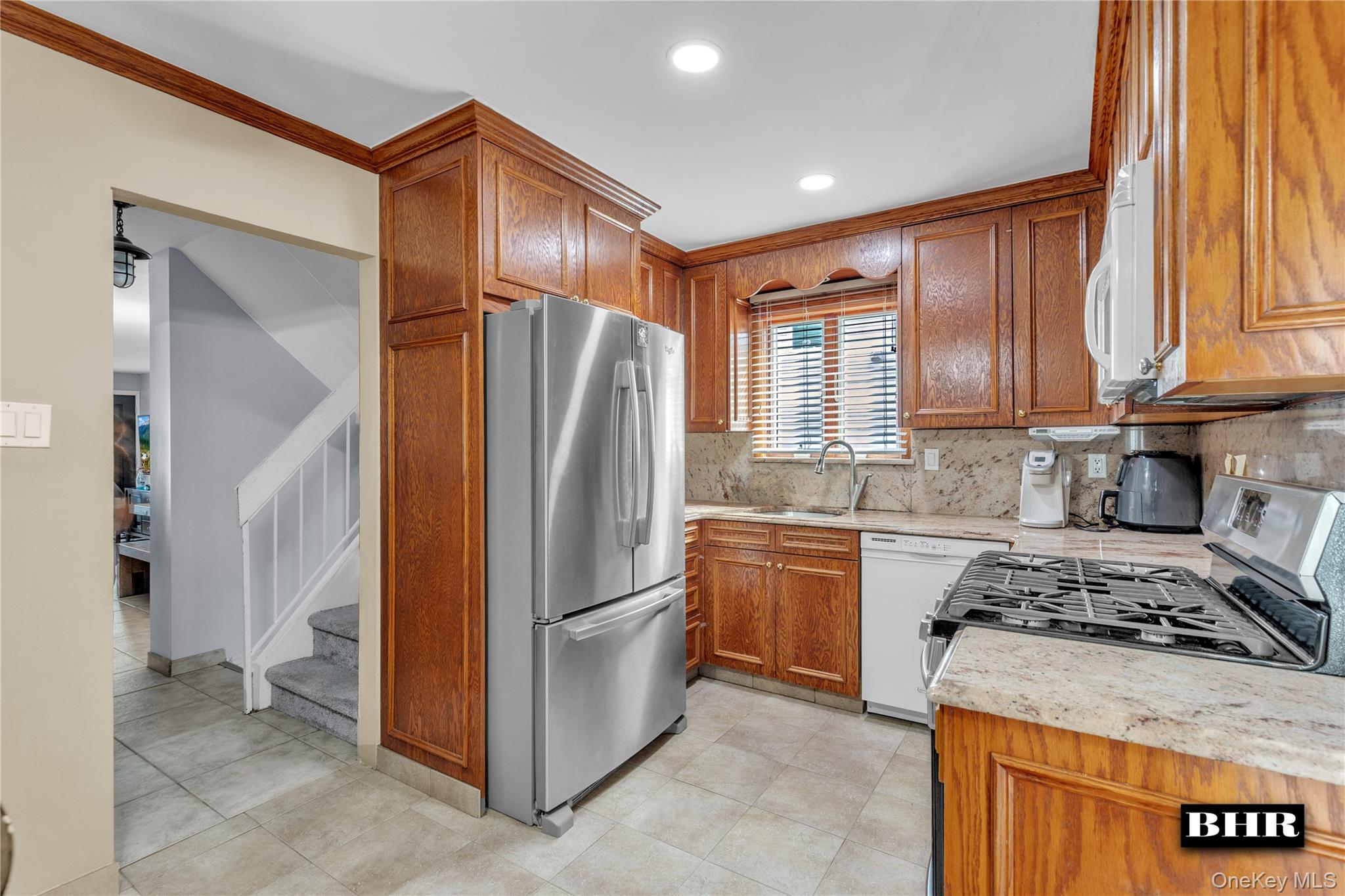 6 Mulberry Avenue, Staten Island, NY 10314