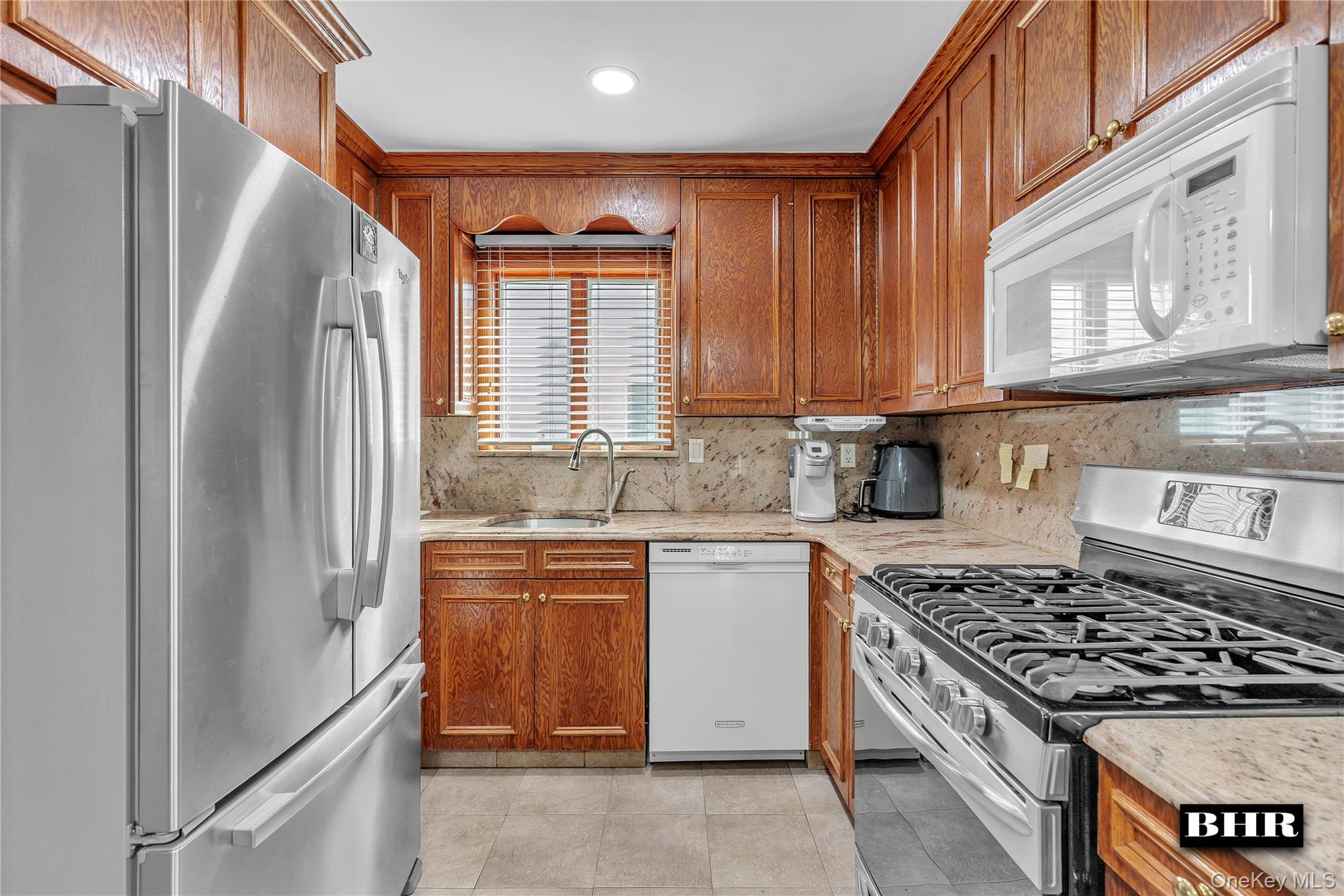 6 Mulberry Avenue, Staten Island, NY 10314