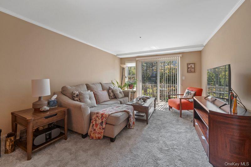 500 Pondside Drive # 2H, White Plains, NY 10607