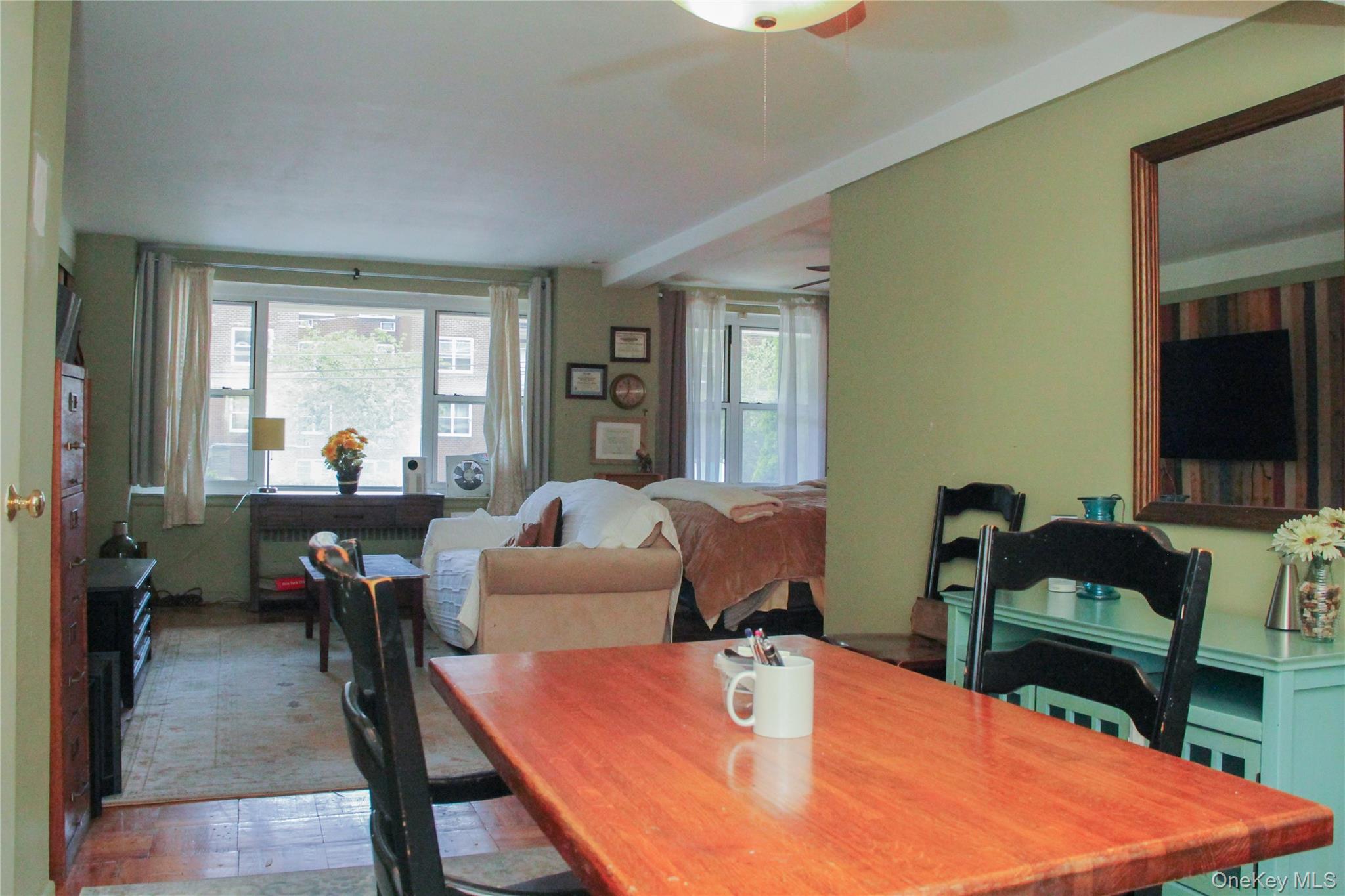 100 Randall Avenue # 1E, Freeport, NY 11520