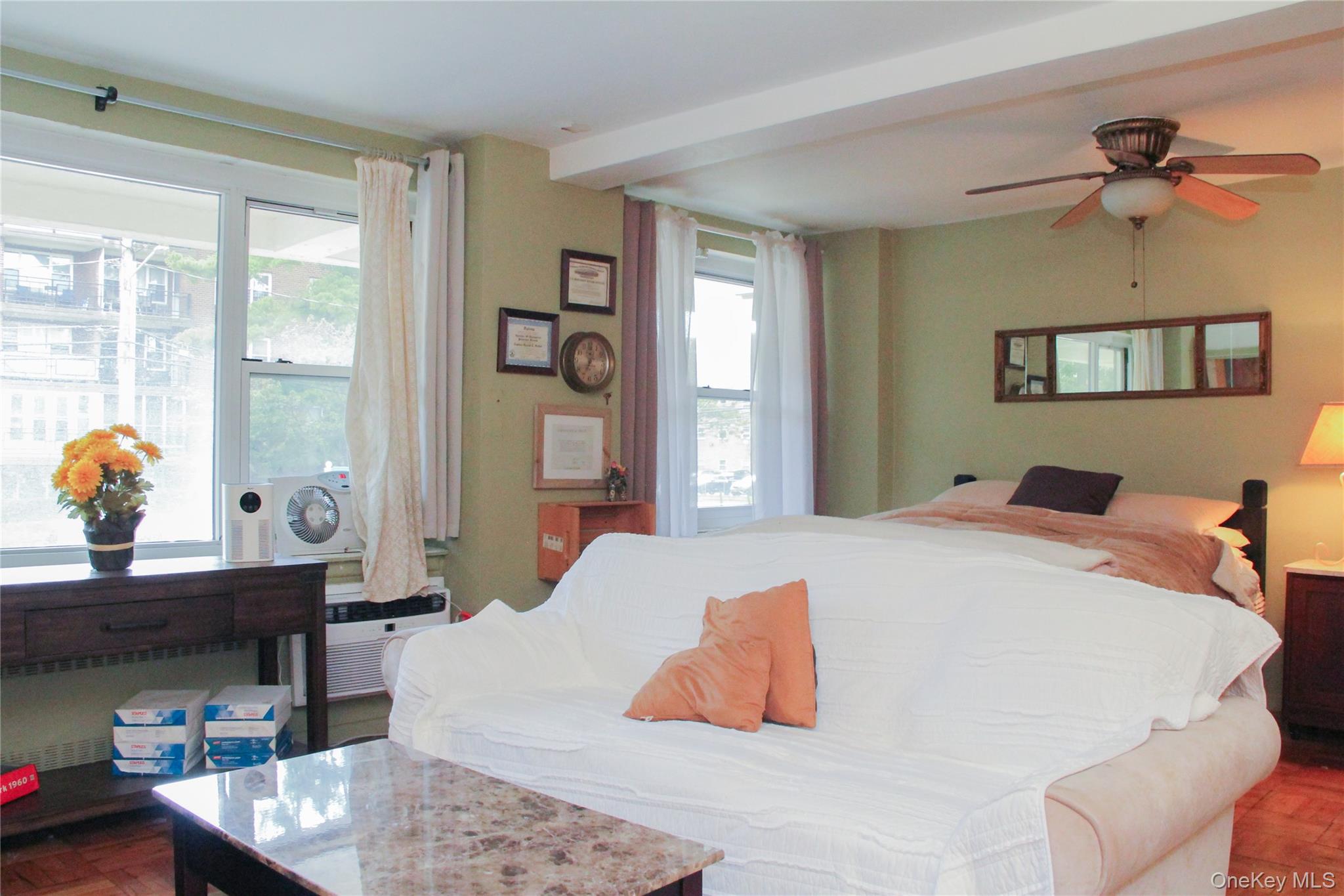 100 Randall Avenue # 1E, Freeport, NY 11520