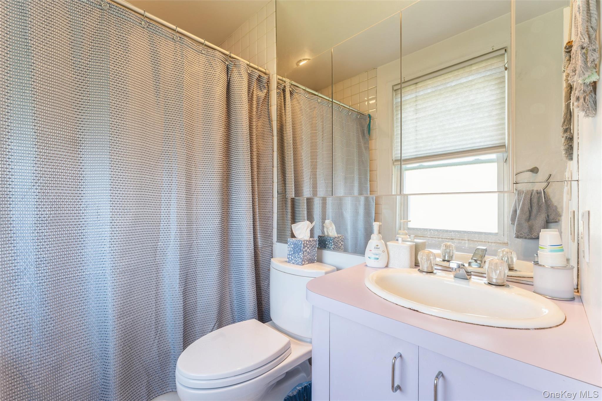 61 Maine Avenue # D14, Rockville Centre, NY 11570