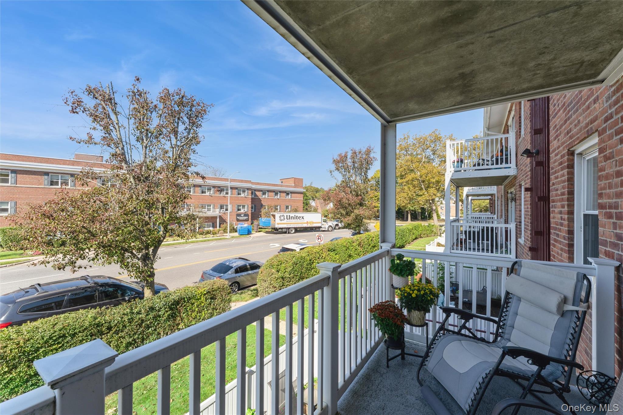 61 Maine Avenue # D14, Rockville Centre, NY 11570