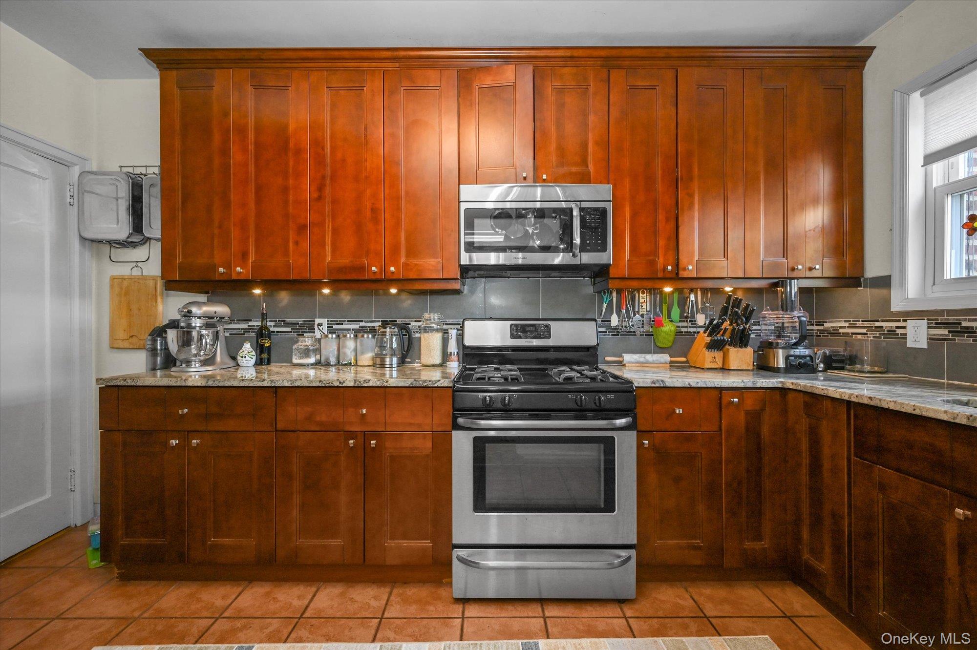 3040 Hobart Street, Woodside, NY 11377