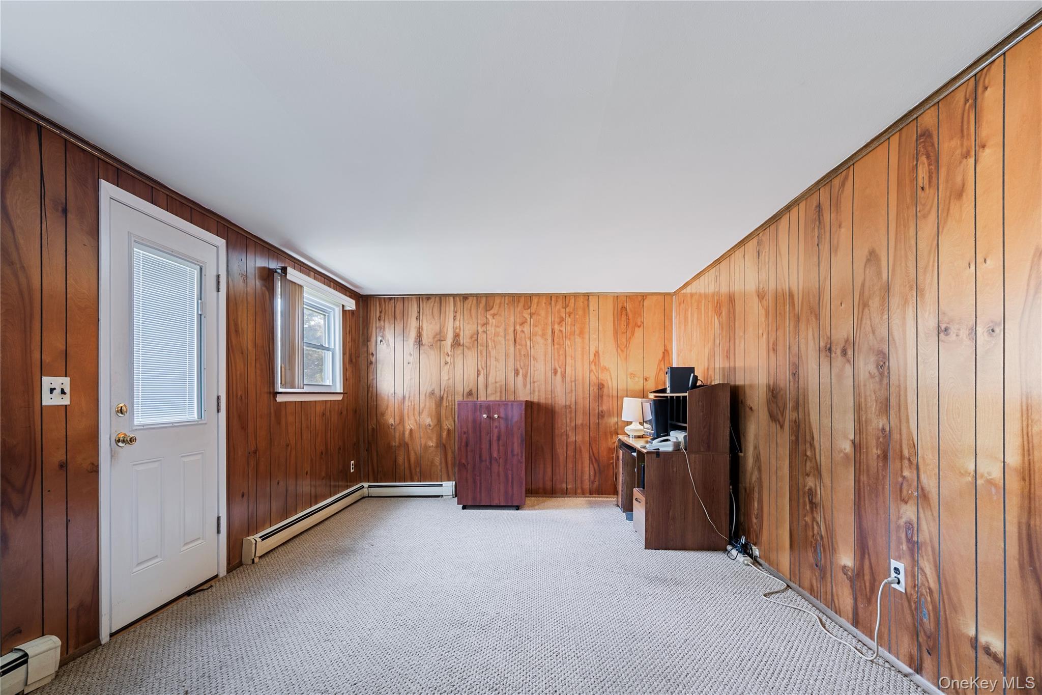 52 Dover Street, Lindenhurst, NY 11757