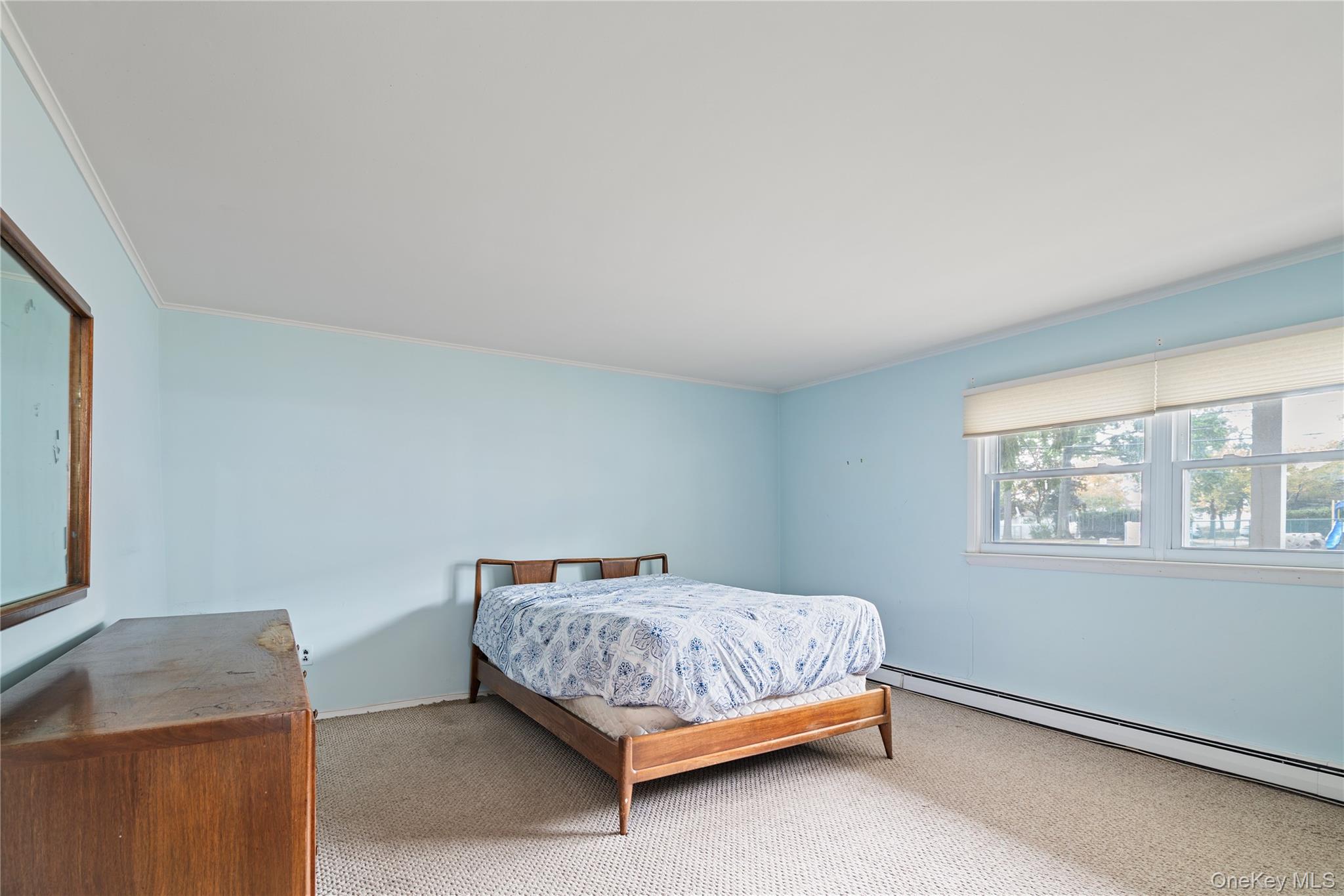 52 Dover Street, Lindenhurst, NY 11757