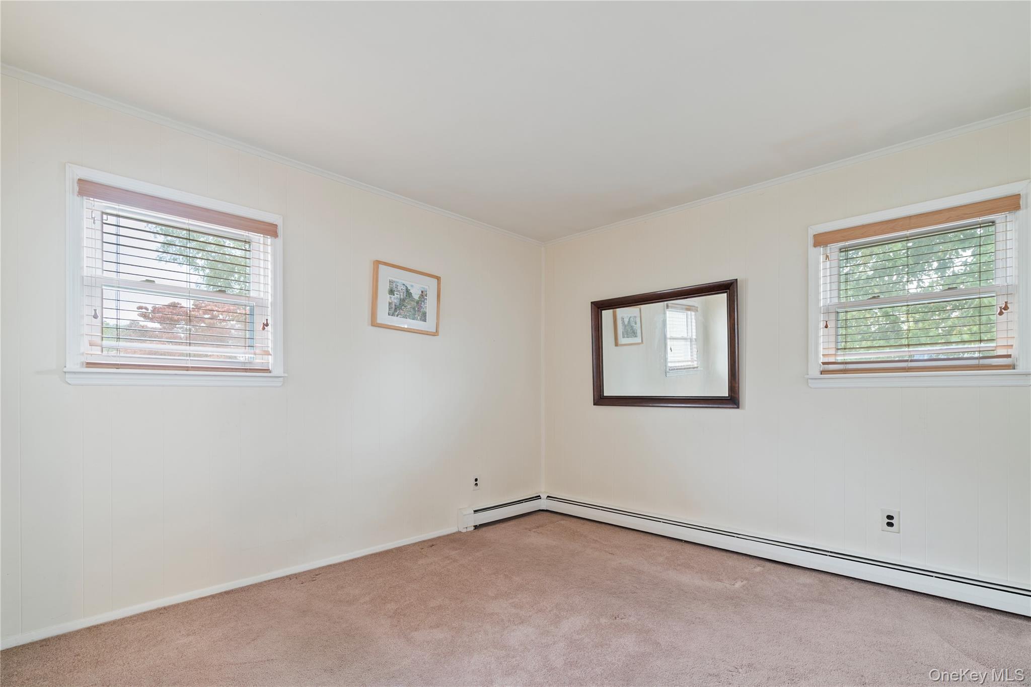 52 Dover Street, Lindenhurst, NY 11757