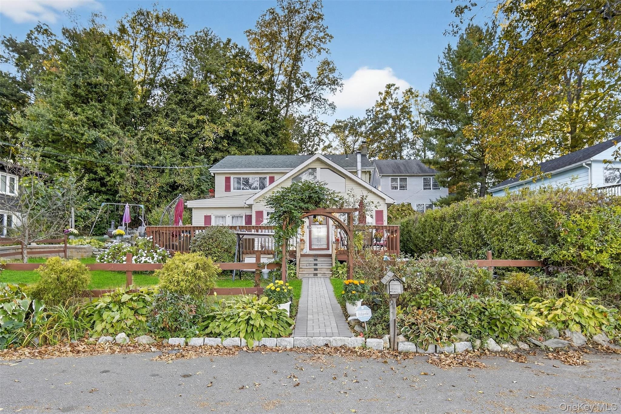 97 W Lakeshore Drive, Carmel, NY 10512