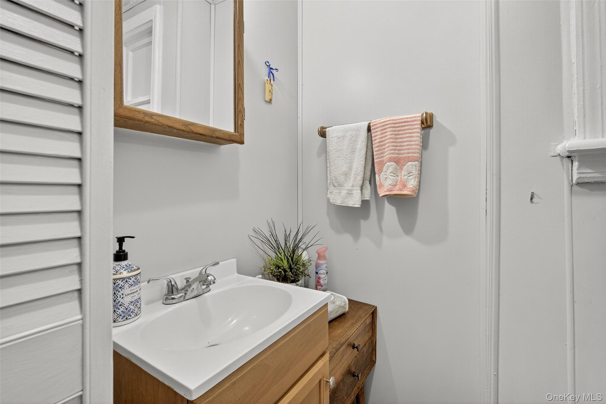 97 W Lakeshore Drive, Carmel, NY 10512