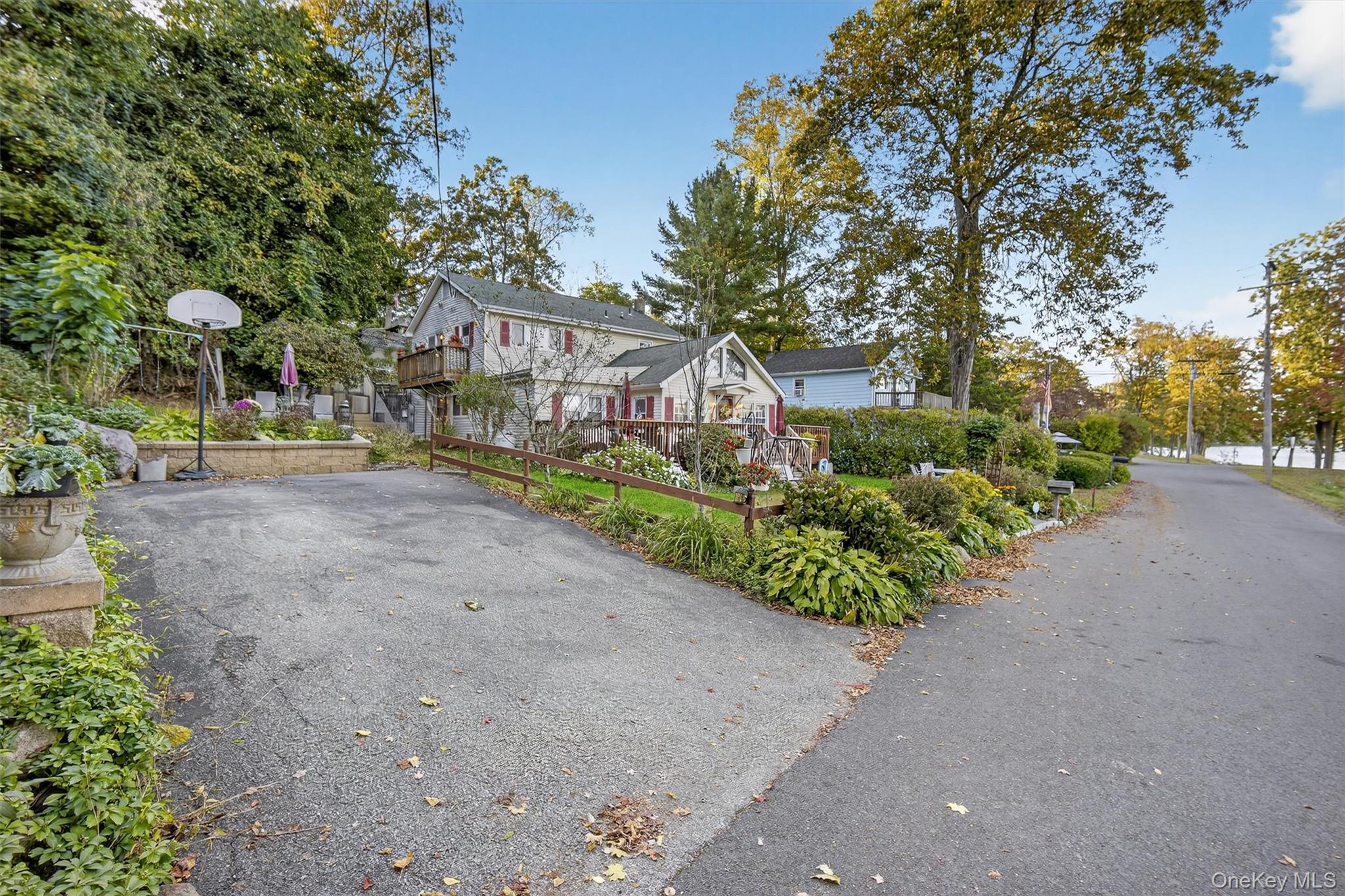 97 W Lakeshore Drive, Carmel, NY 10512