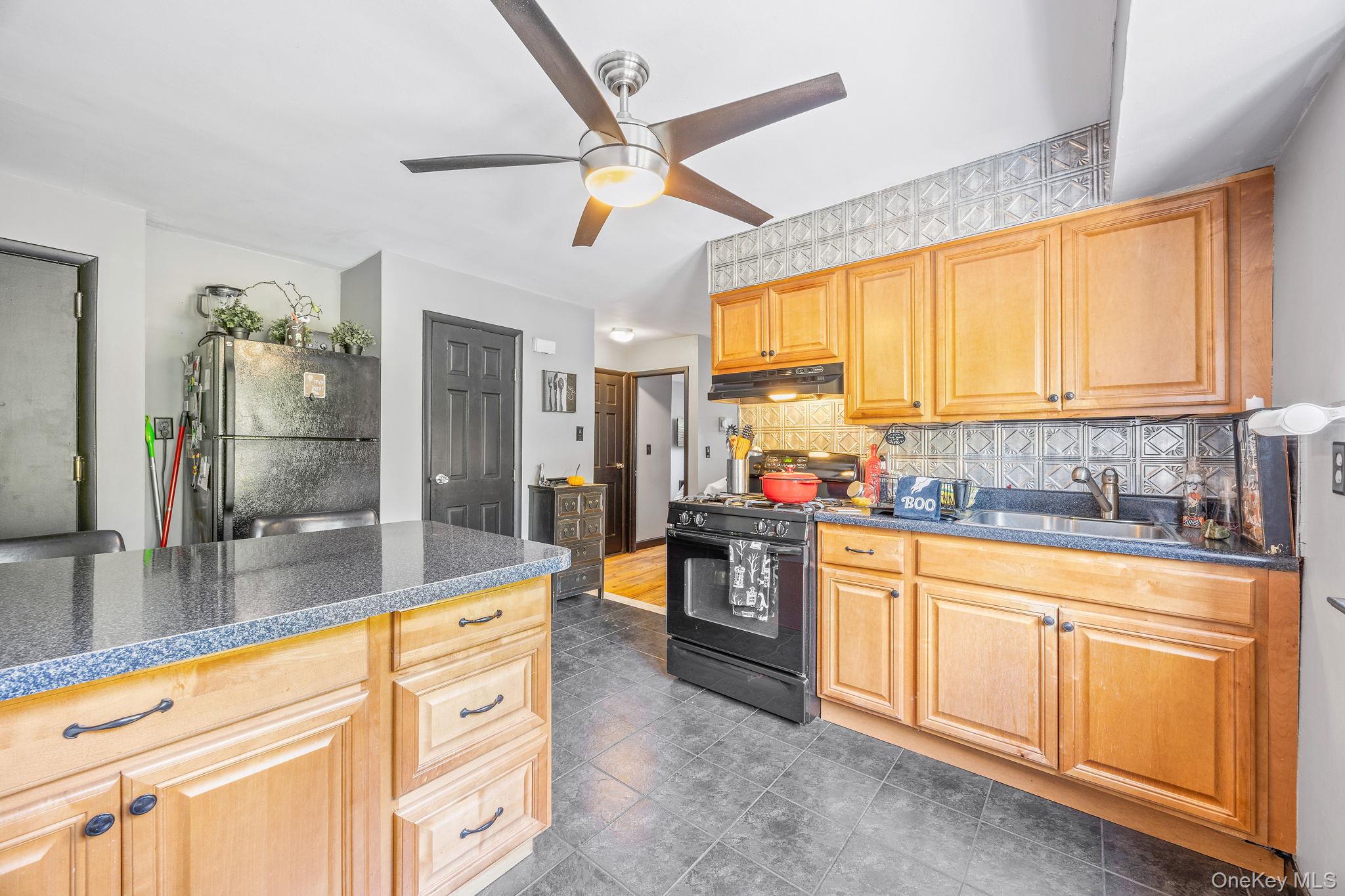 7521 Caldwell Avenue, Middle Village, NY 11379